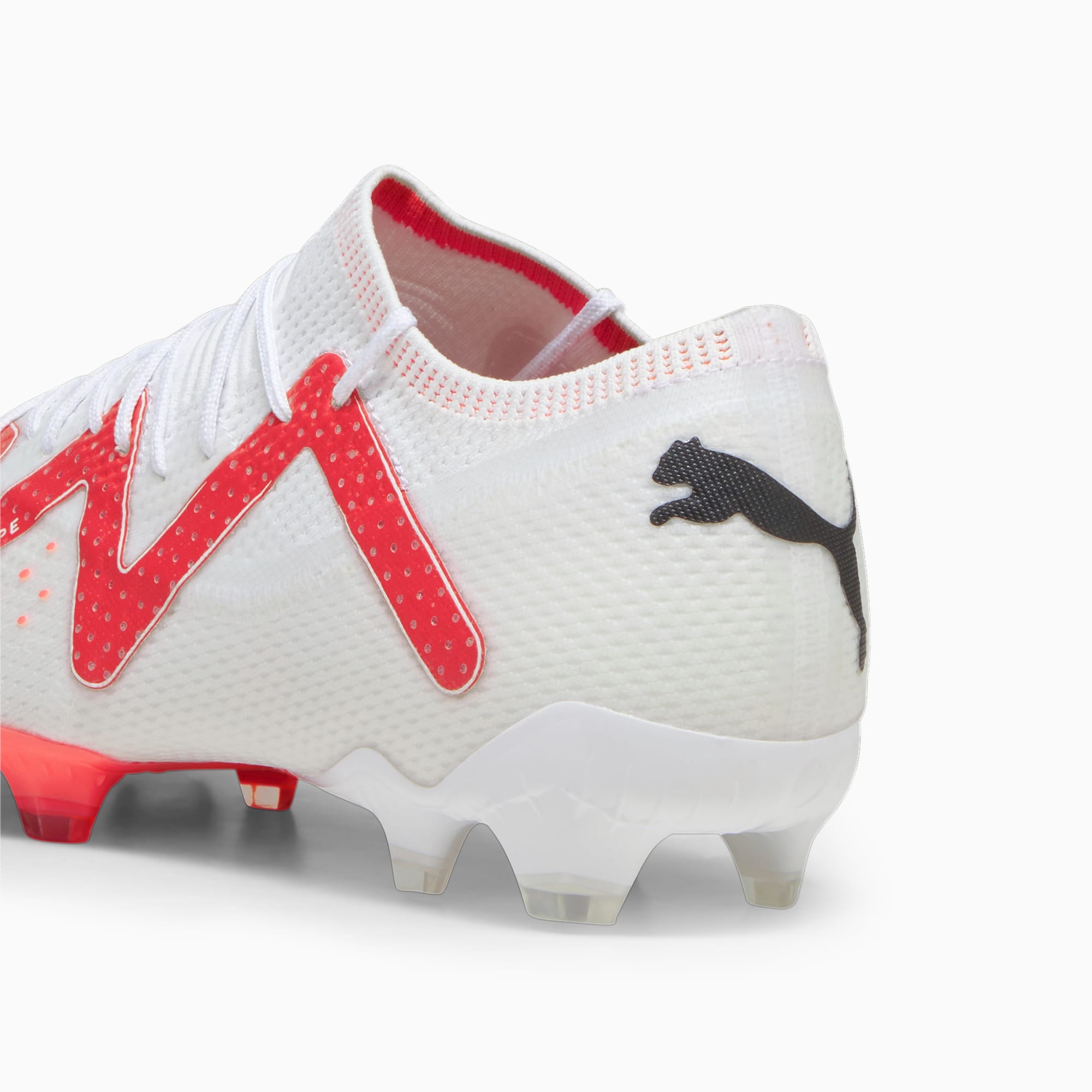 Men's PUMA Future Ultimate FG/AG Low-Cut Football Boots, White/Black/Fire Orchid, Size 35,5, Shoes