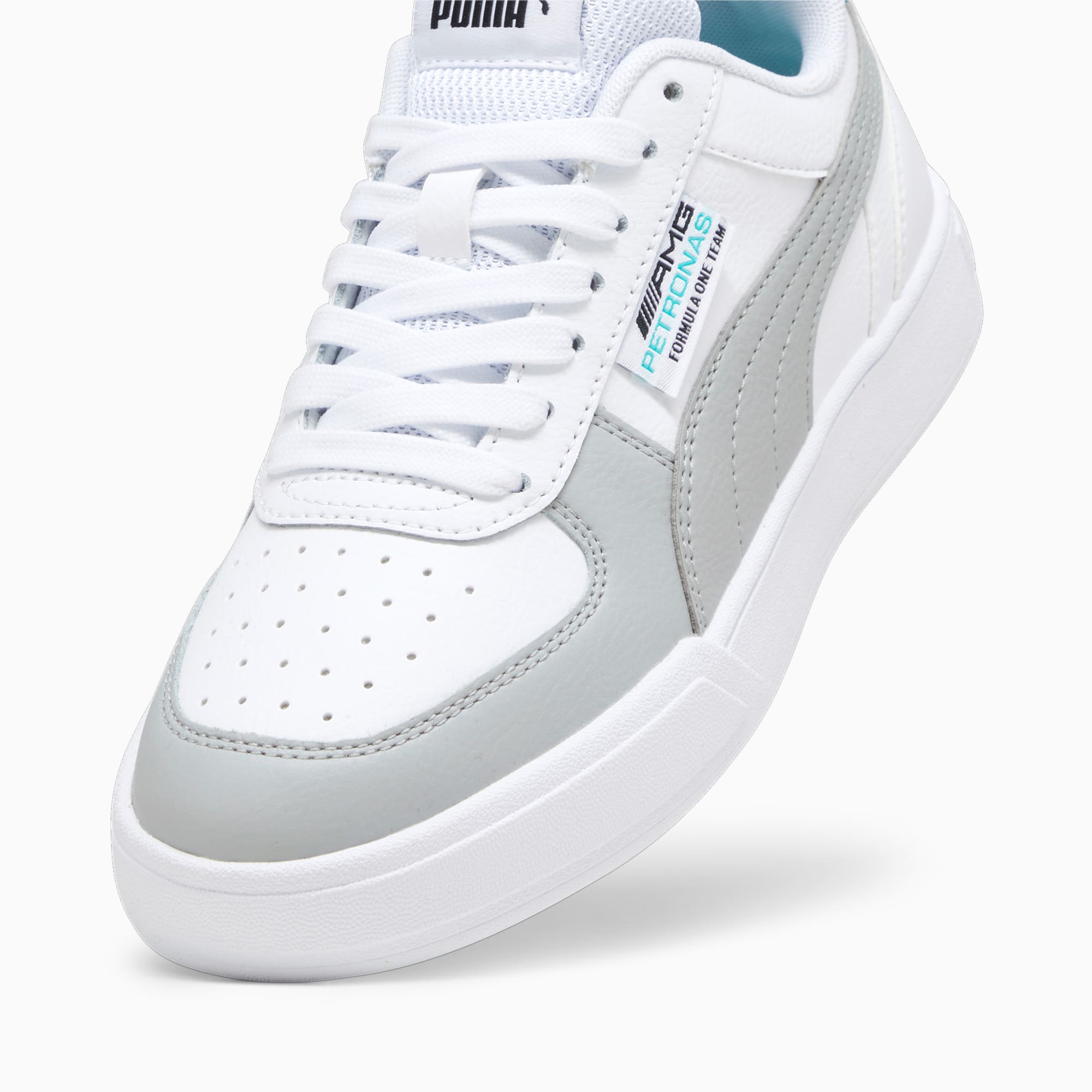 PUMA Mercedes-AMG PETRONAS Caven sneakers, Zilver/Groen/Wit