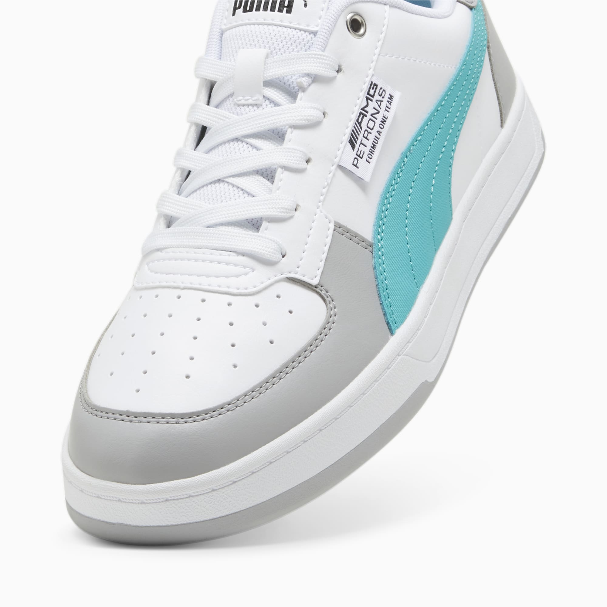 PUMA Mercedes-AMG PETRONAS Caven 2.0 sneakers voor Dames, Zilver/Groen/Wit