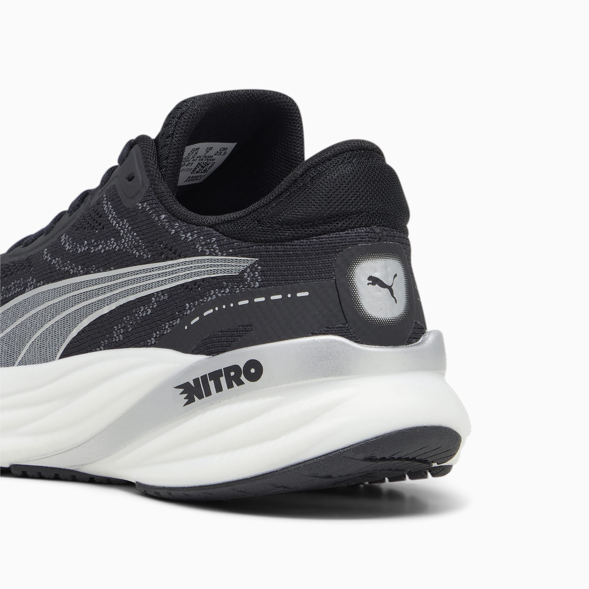 PUMA Magnify NITRO™ 2 Laufschuhe Damen, Schwarz/Weiß/Silber, Größe: 35.5, Schuhe