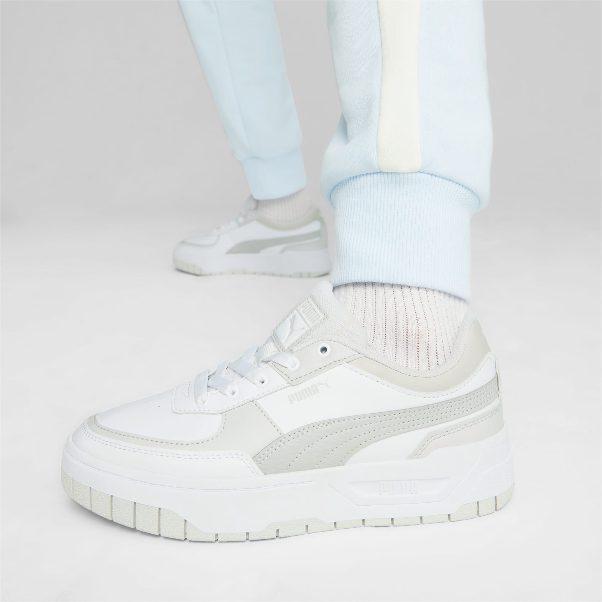 PUMA Chaussure Sneakers En Cuir Cali Dream Femme, Blanc/Gris