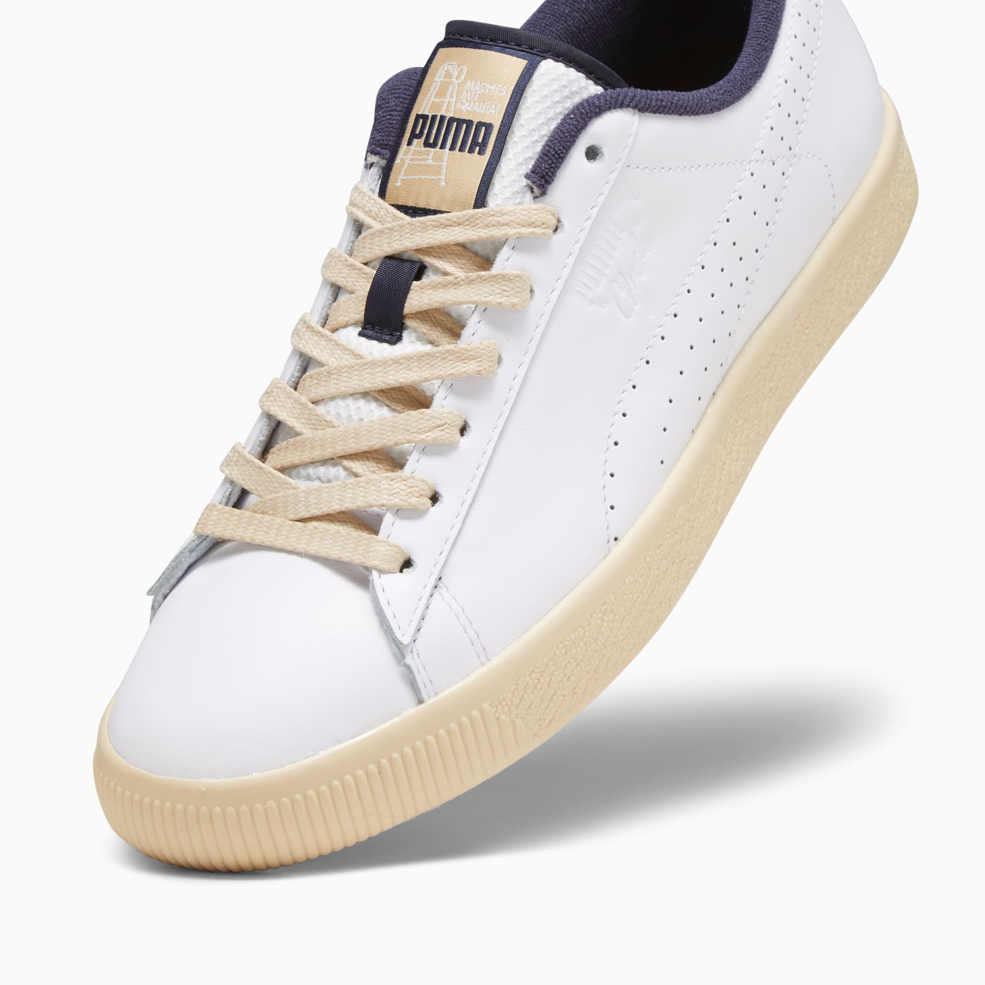 PUMA MMQ Service Line Clyde sneakers, Wit