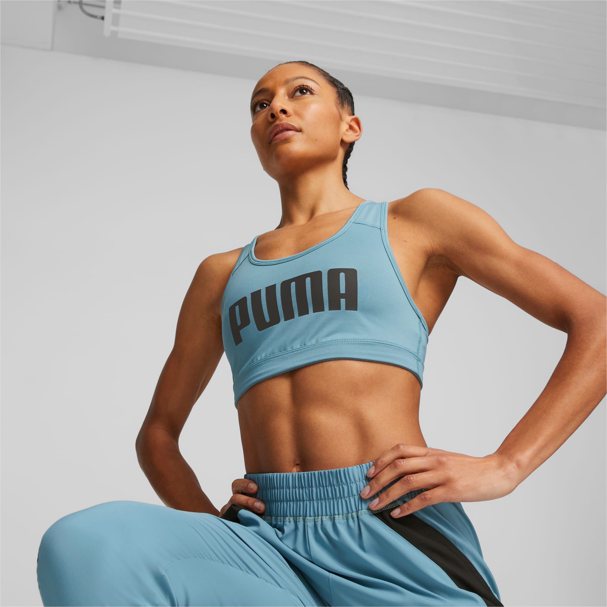 PUMA Mid Support 4Keeps Sport-BH Damen, Blau, Größe: L, Kleidung
