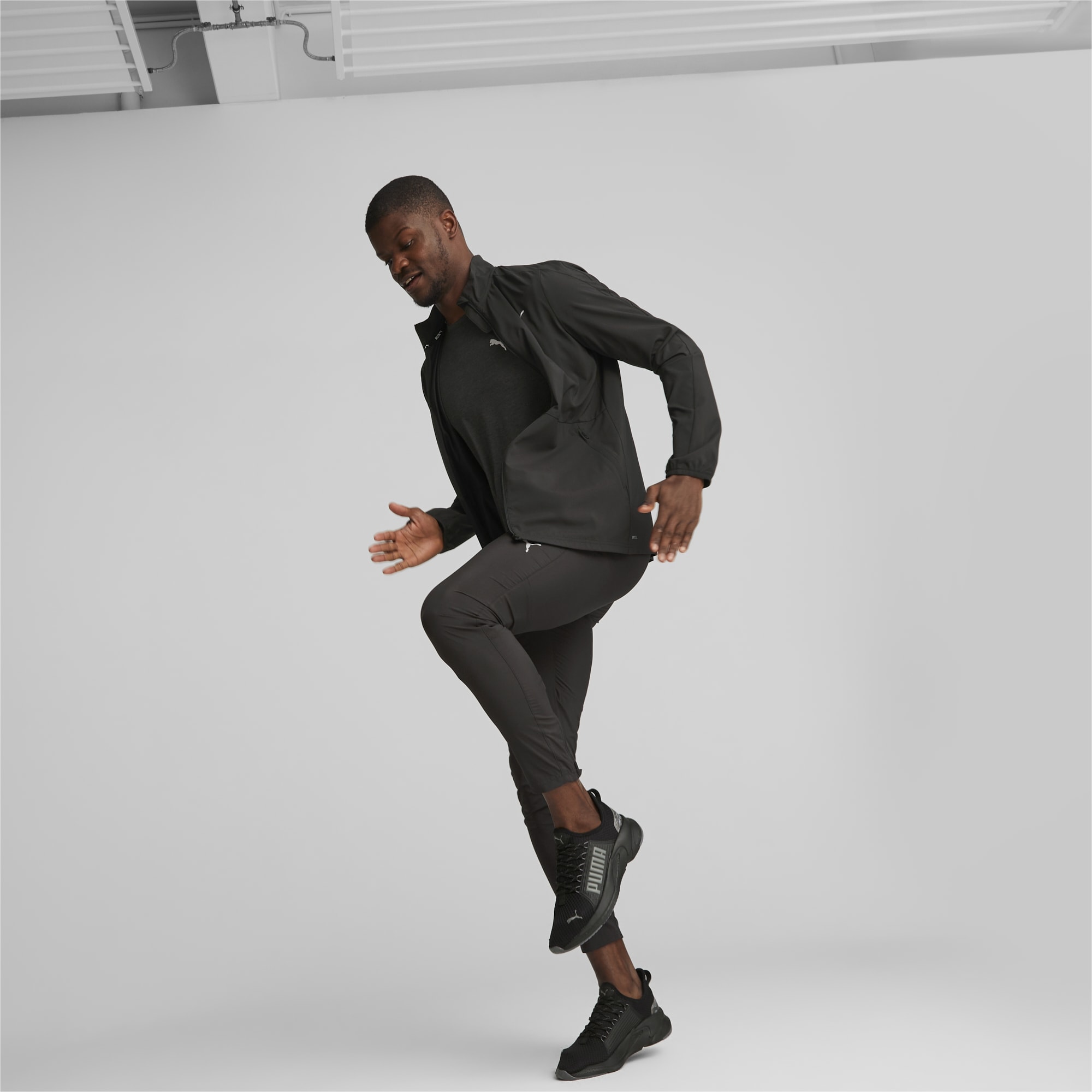 PUMA Run Favourite Tapered Running Pants Men, Black, Size XS, Clothing