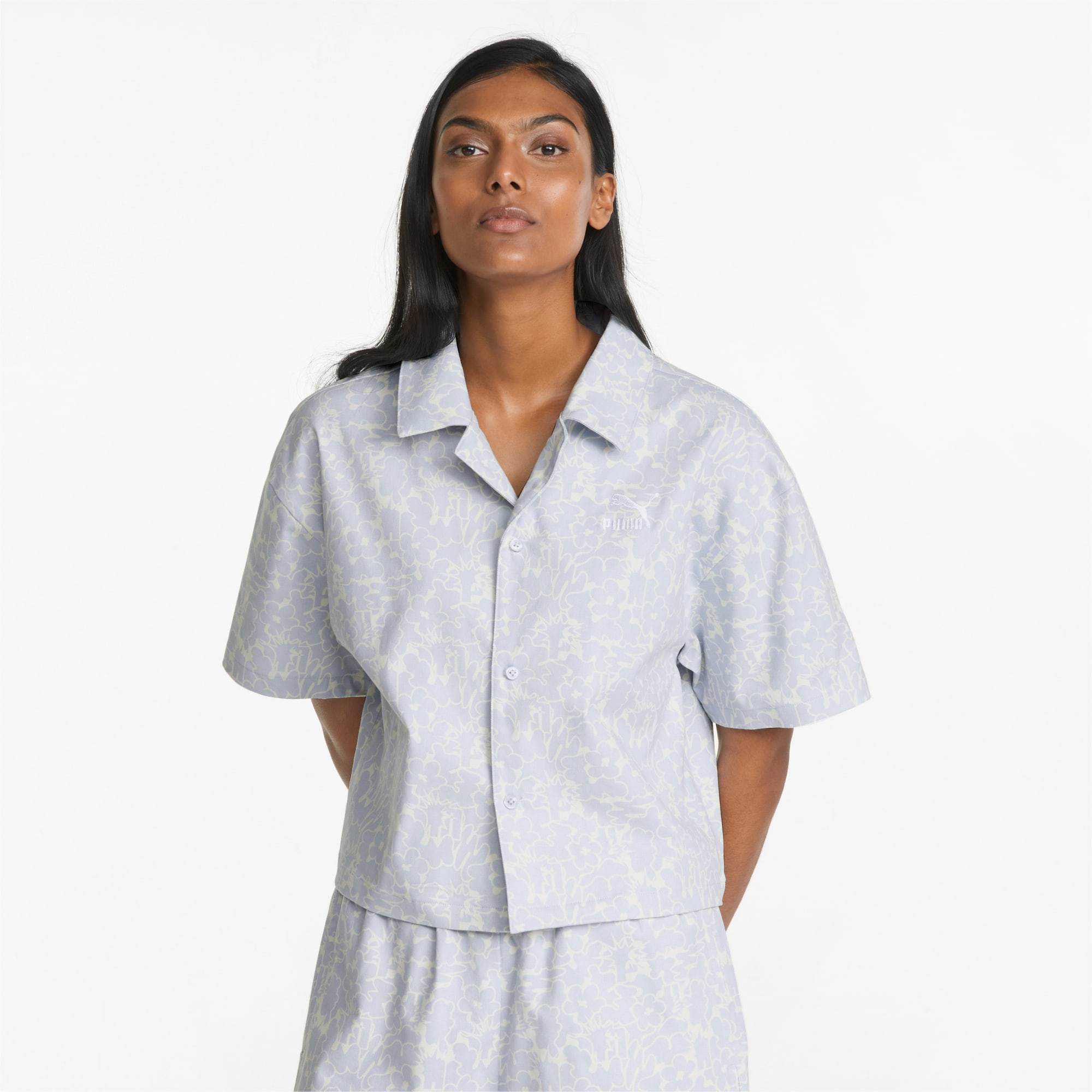 PUMA Chemise à manches courtes en sergé Summer Resort pour Femme/AOP, Taille L, Vêtements
