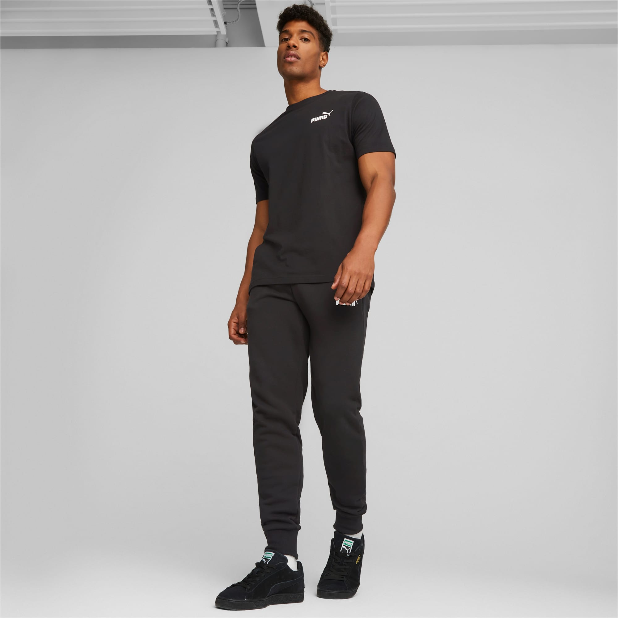 PUMA Essentials Small Logo T-Shirt Men, Black, Size XS, Clothing