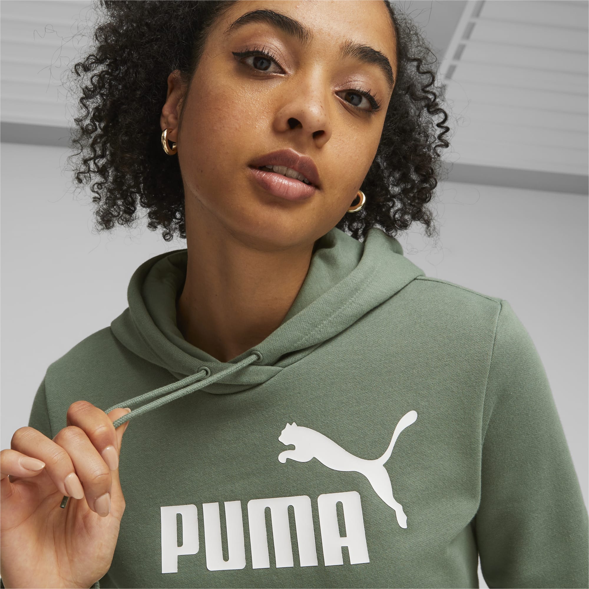 PUMA Hoodie à Logo Essentials FL Femme