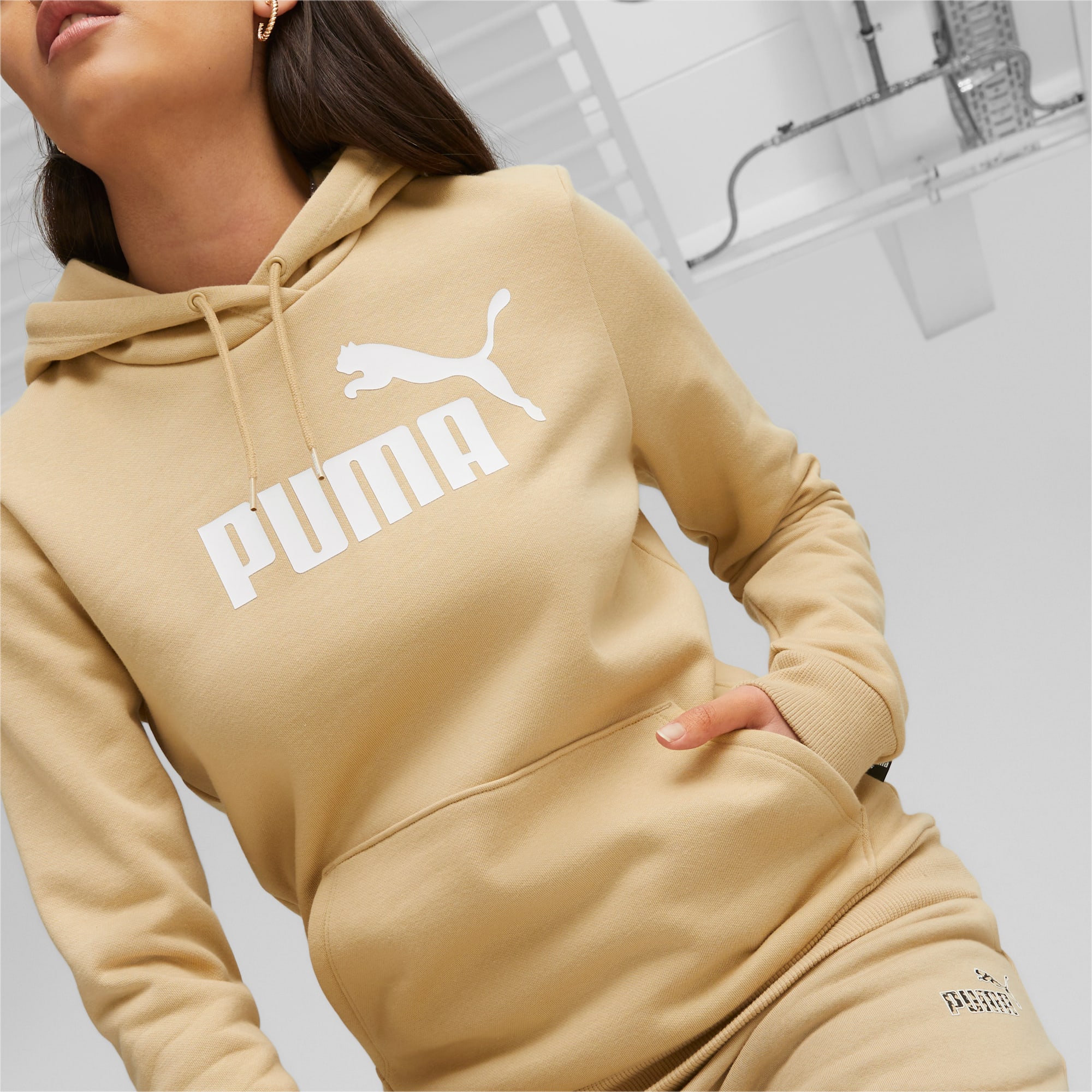 PUMA Essentials Logo FL Hoodie Voor Dames, Sand Dune