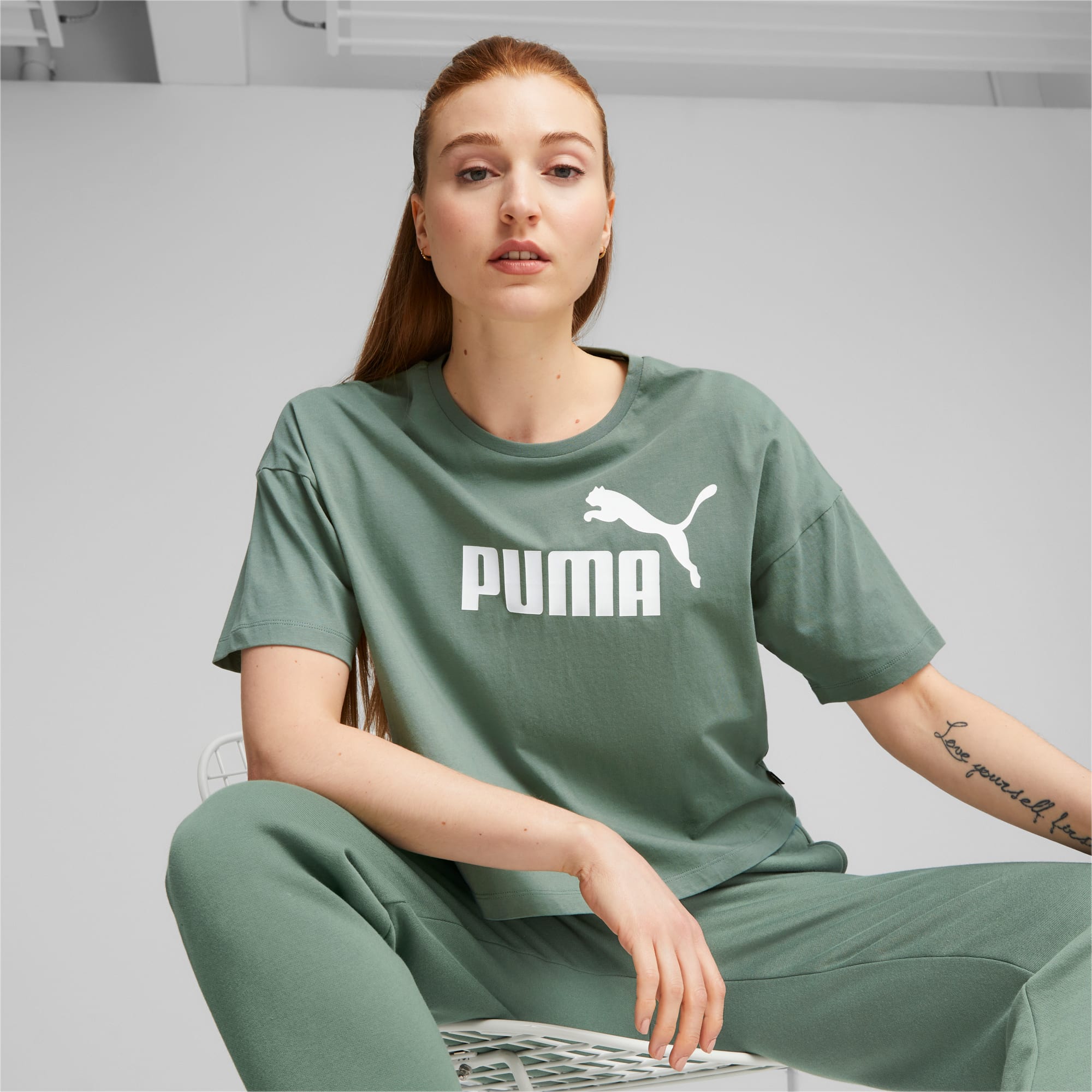 PUMA Damski Krótki T-shirt Essentials Z Logo, Eucalyptus