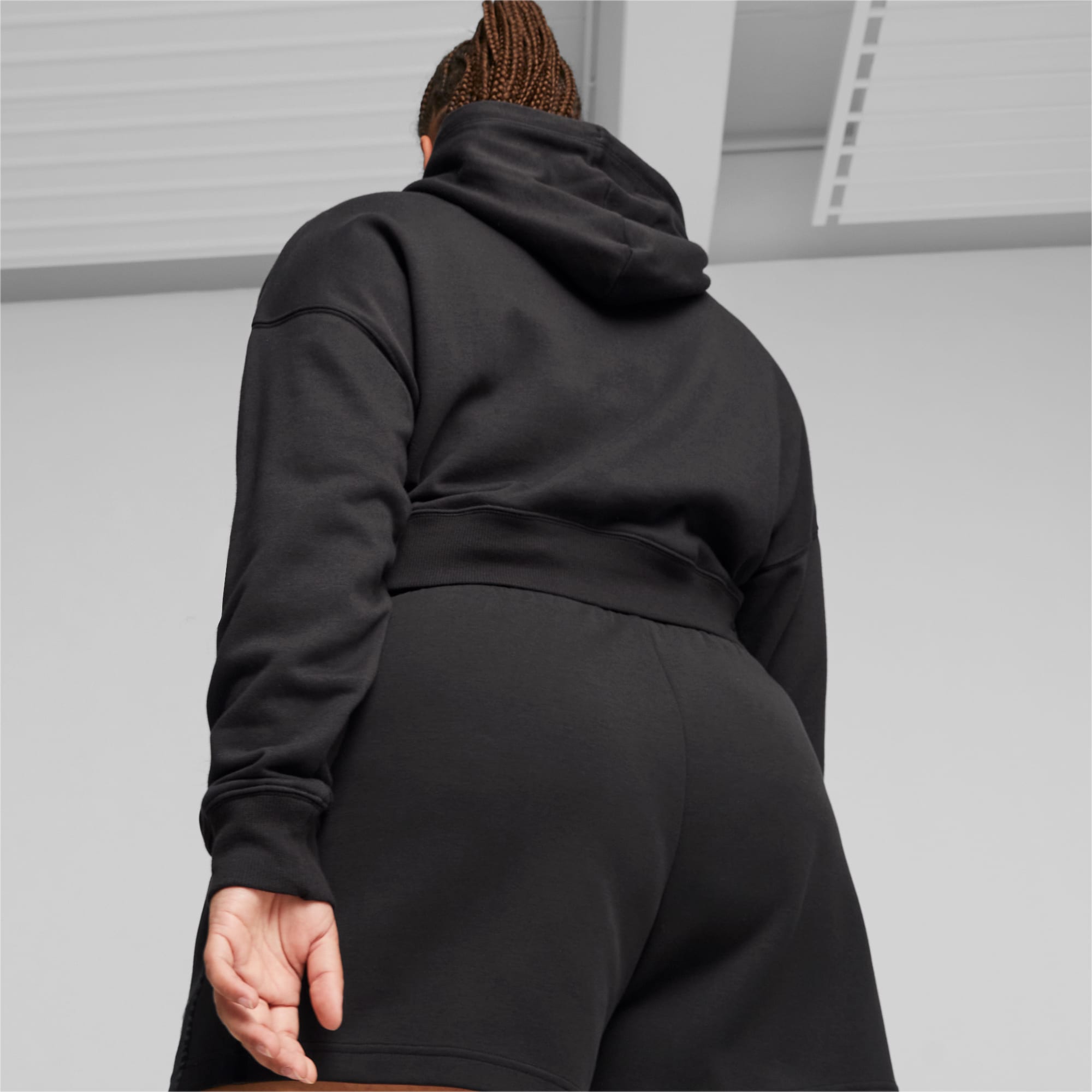 PUMA Classics Women's Cropped Hoodie, Black, Size XS, Clothing