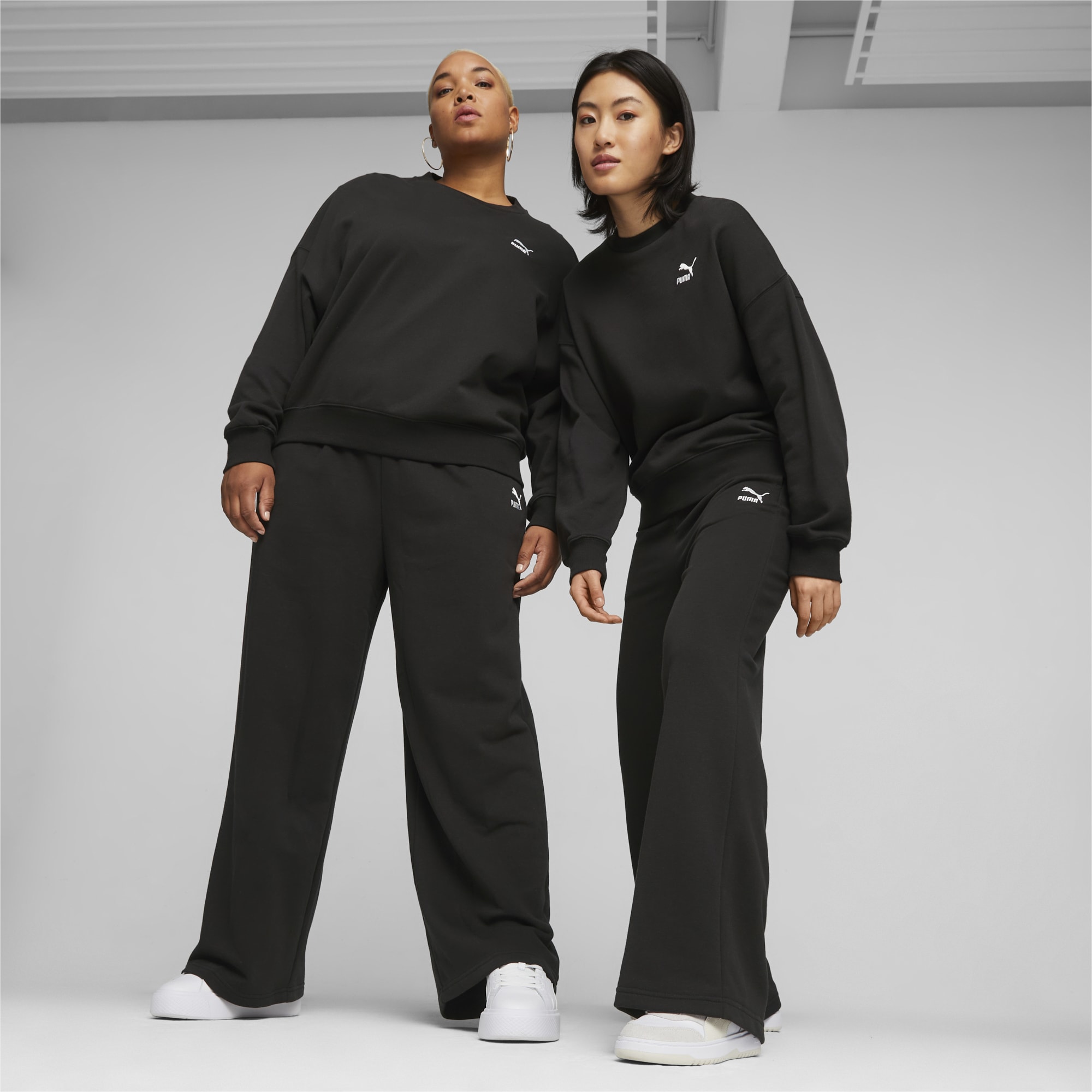 PUMA Classics Women's Relaxed Sweatpants, Black, Size L, Clothing