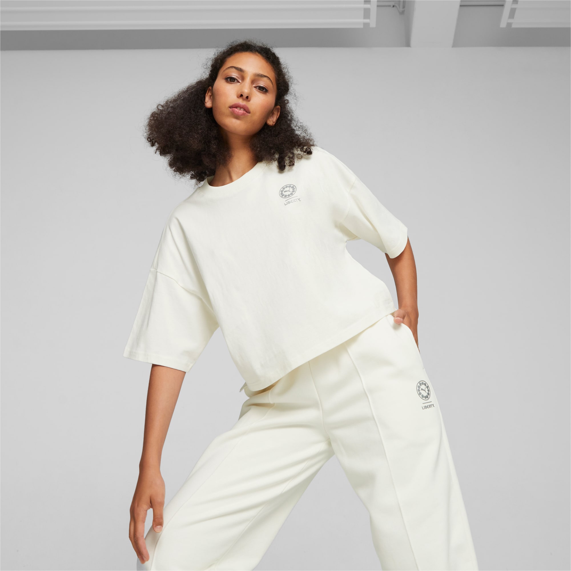 PUMA X LIBERTY Graphic T-Shirt Damen, Weiß, Größe: M, Kleidung