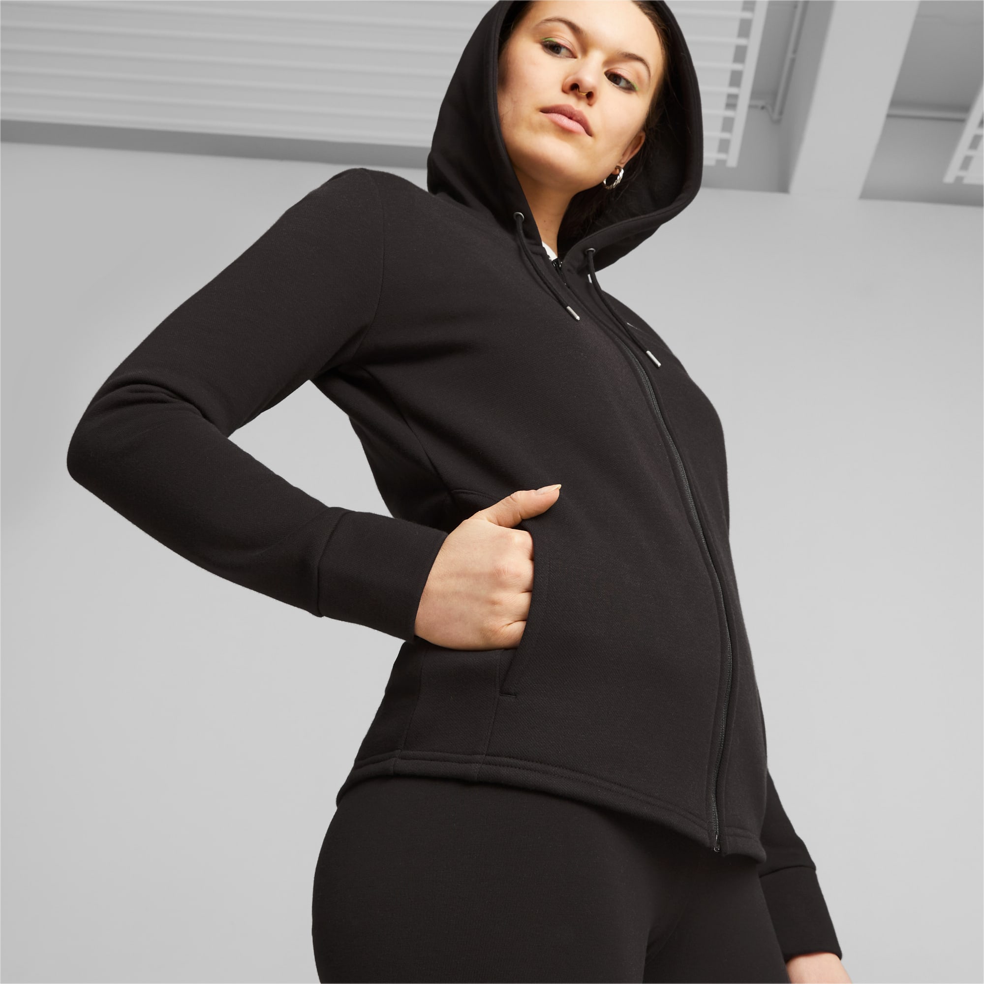 PUMA Women's Metallic Tracksuit, Black, Size XL, Clothing