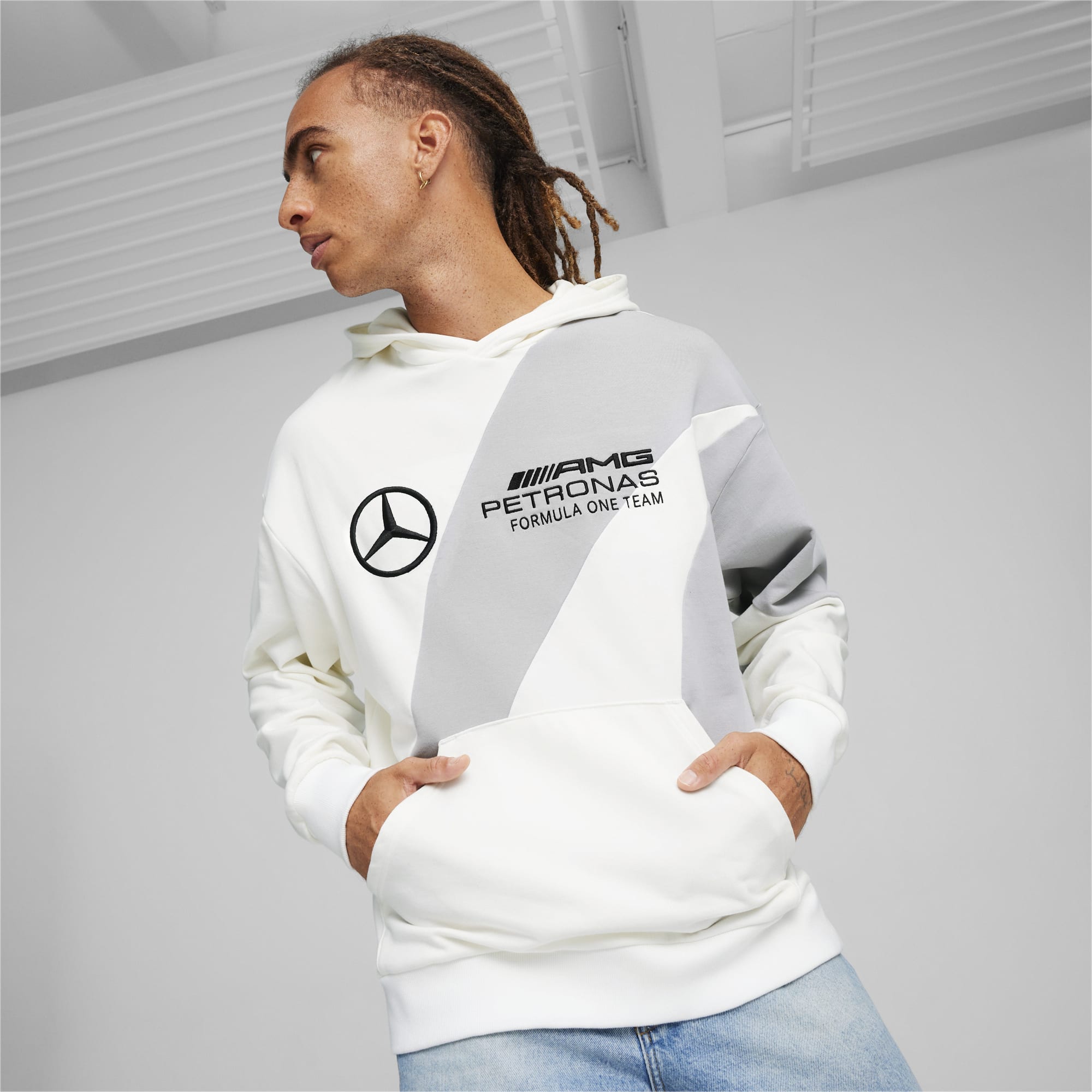 PUMA Mercedes-Amg Petronas Motorsport Statement Men's Hoodie, White, Size XS, Clothing