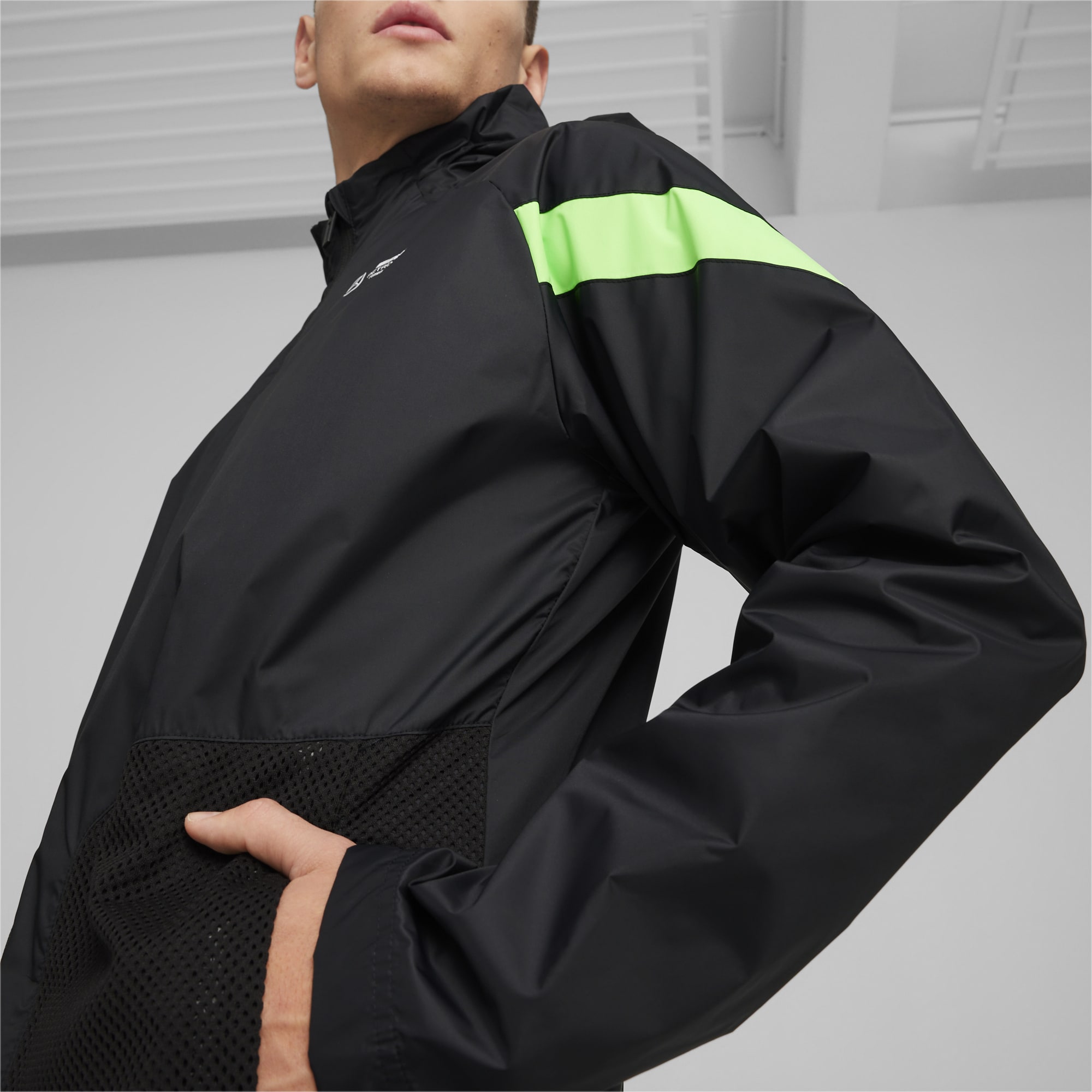 PUMA Mercedes-Amg Petronas Motorsport Men's Woven Jacket, Black, Size M, Clothing