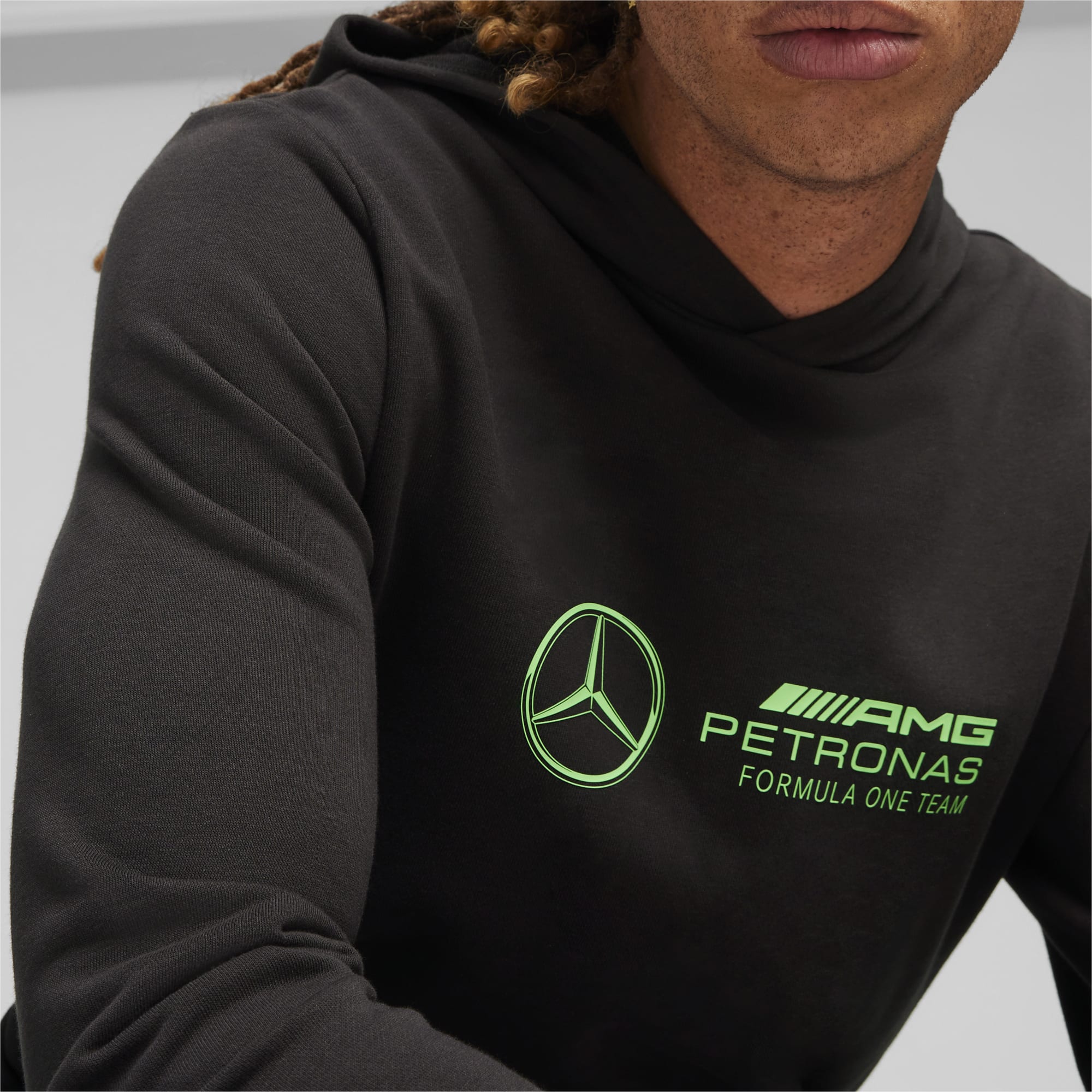 PUMA Mercedes-Amg Petronas Motorsport Men's Hoodie, Black, Size S, Clothing