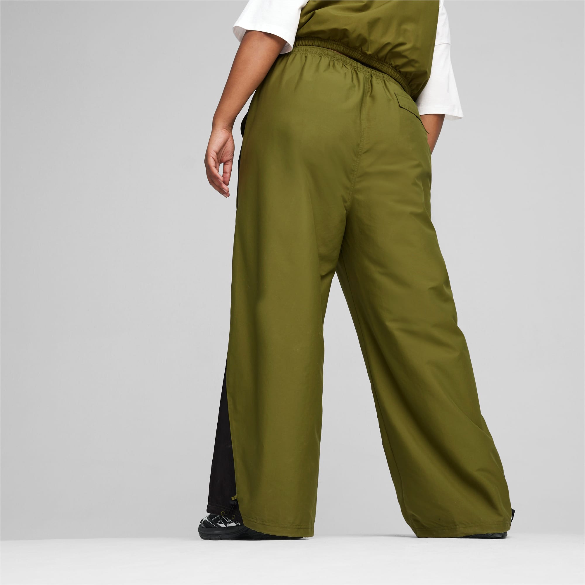 Women's PUMA Dare To Parachute Pants, Olive Green, Size M, Clothing