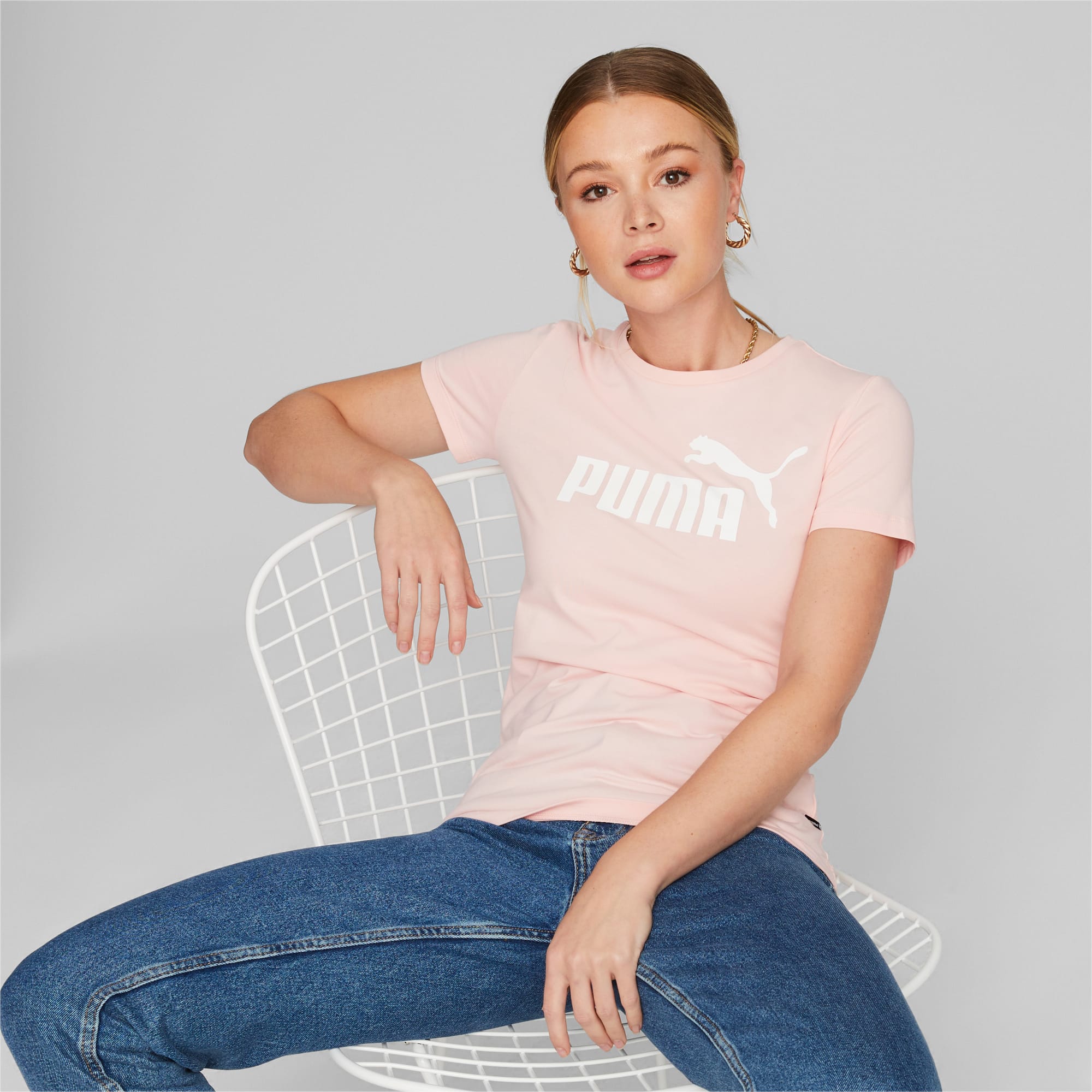 PUMA Essentials Slim Logo T-shirt Voor Dames, Roze