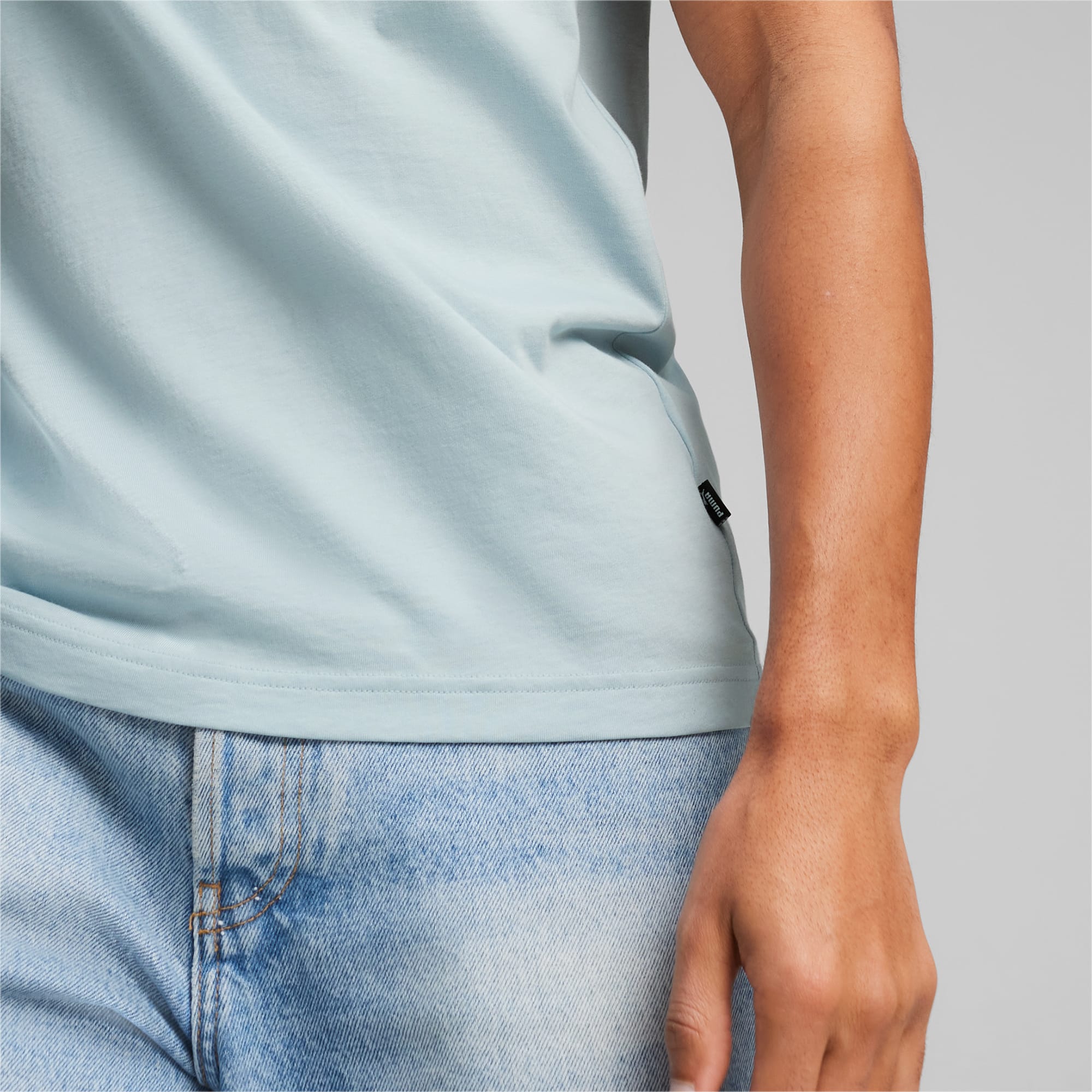 PUMA Essentials+ T-shirt Met Klein, Tweekleurig Logo Voor Heren, Turquoise Surf