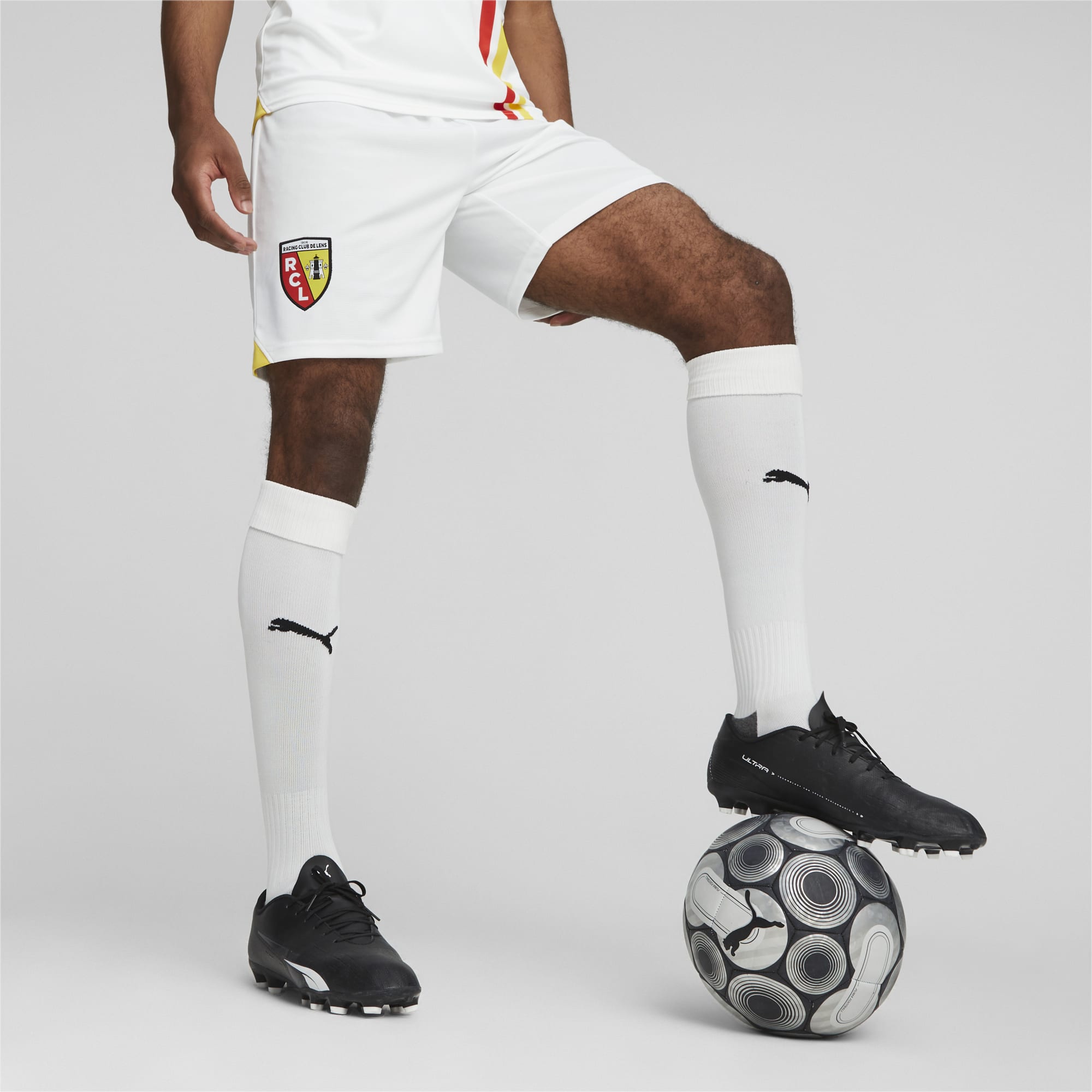 Men's PUMA Rc Lens Football 23/24 Third Shorts, White/Pelé Yellow, Size M, Clothing