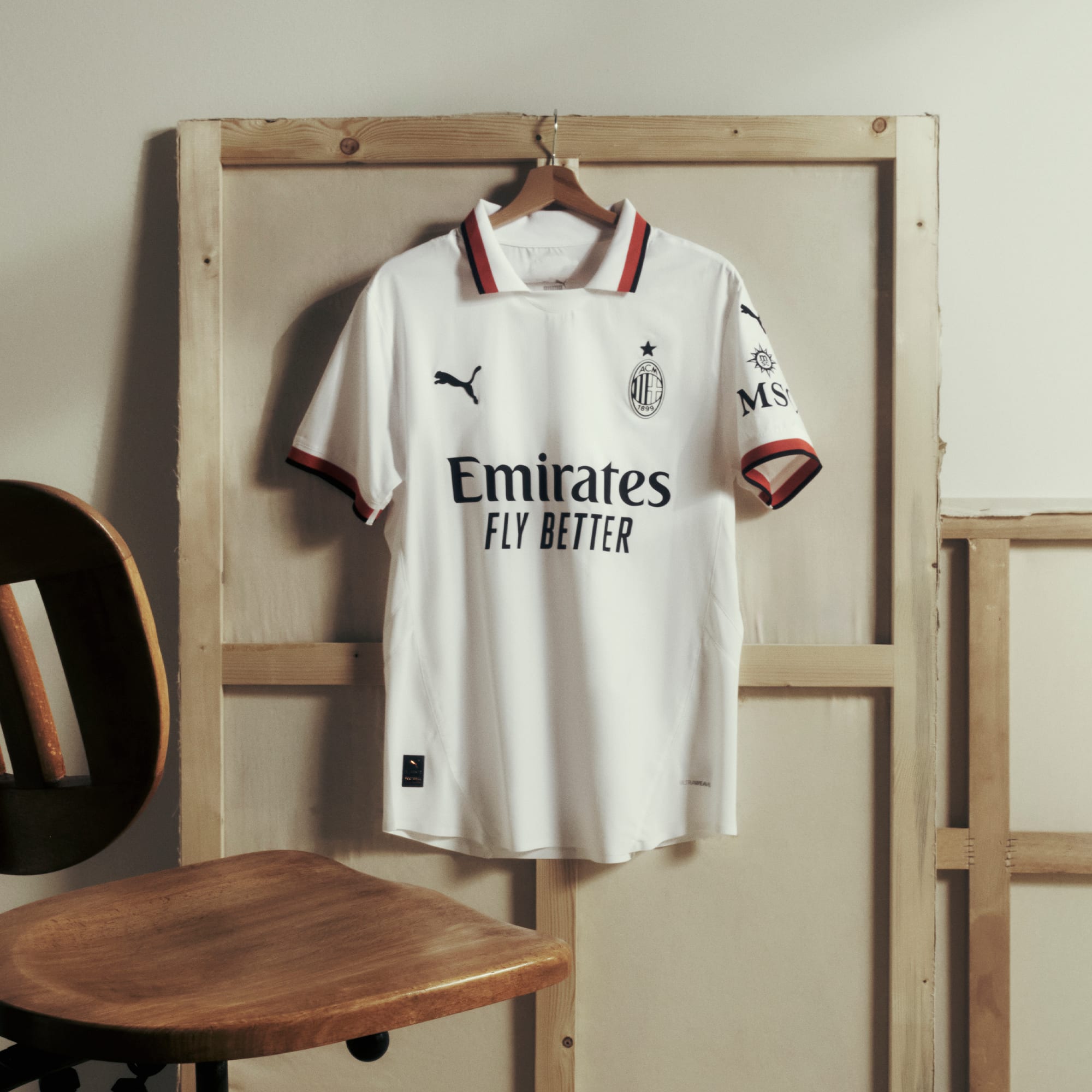 PUMA AC Milan Uitshirt 2024-2025