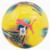 Pallone da calcio PUMA giallo con logo rosa e dettagli blu, turchesi e rosa.