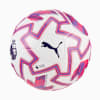 Biała piłka nożna PUMA z fioletowymi i różowymi elementami graficznymi i logo Premier League.