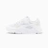 Basket PUMA blanche pour enfant, avec bride auto-agrippante et détails en maille.
