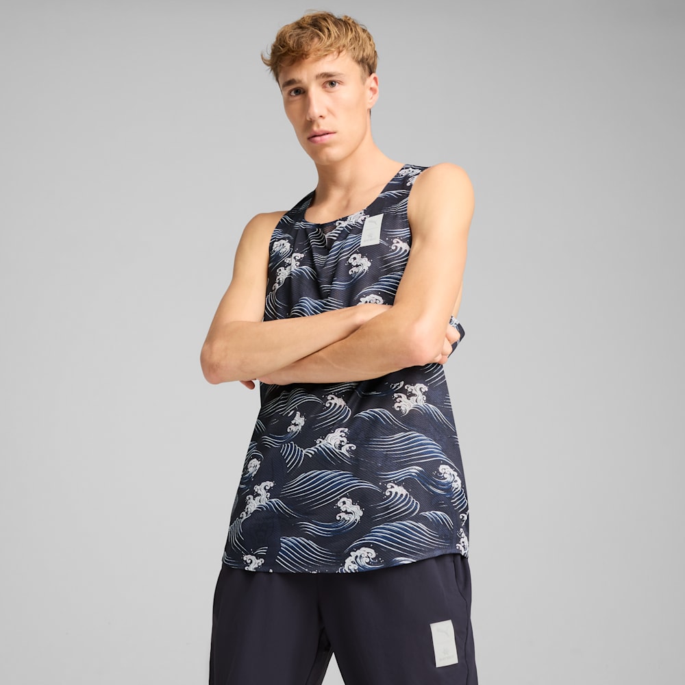 Playera estampada PUMA RUN FAV para hombre, New Navy, large