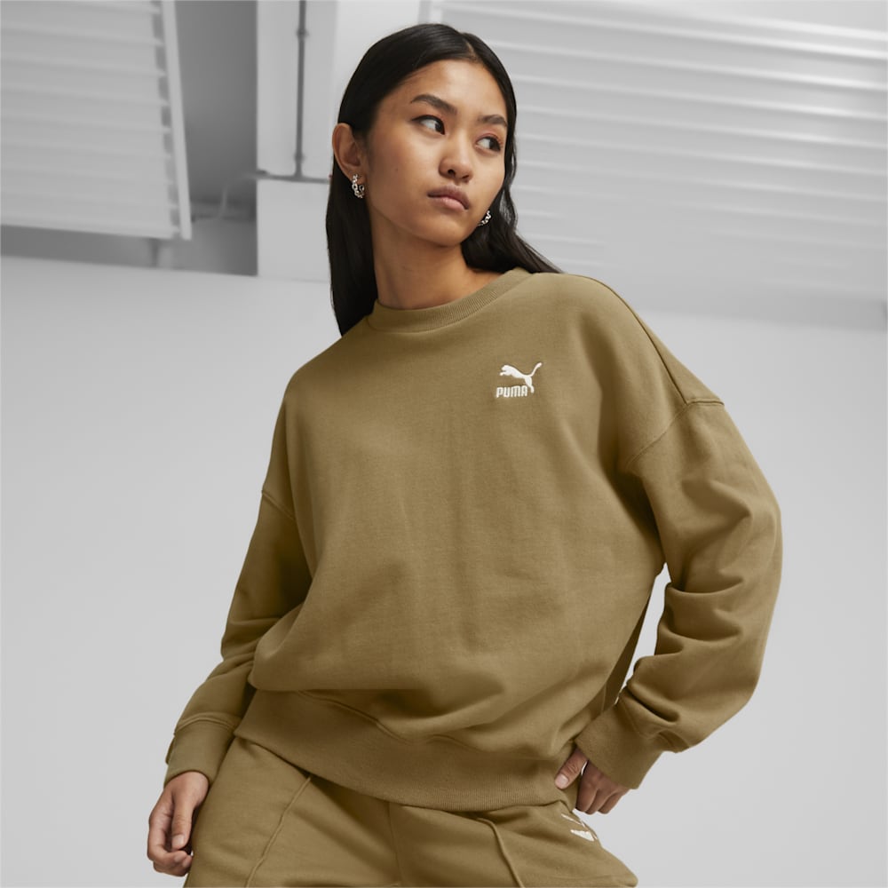CLASSICS Women's Oversized Sweatshirt | PUMA Shop All Puma | PUMA