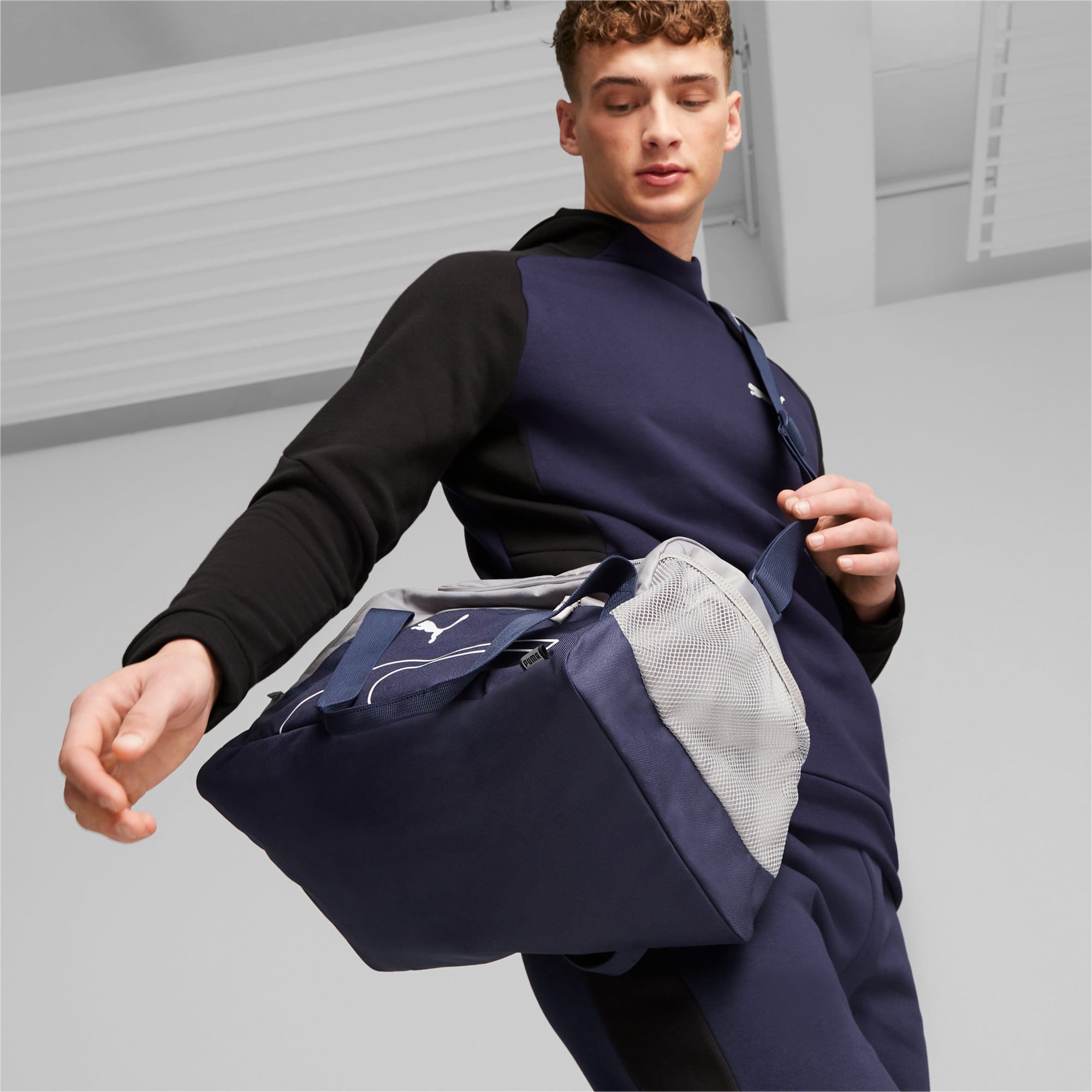 Puma en pointe sports bag top