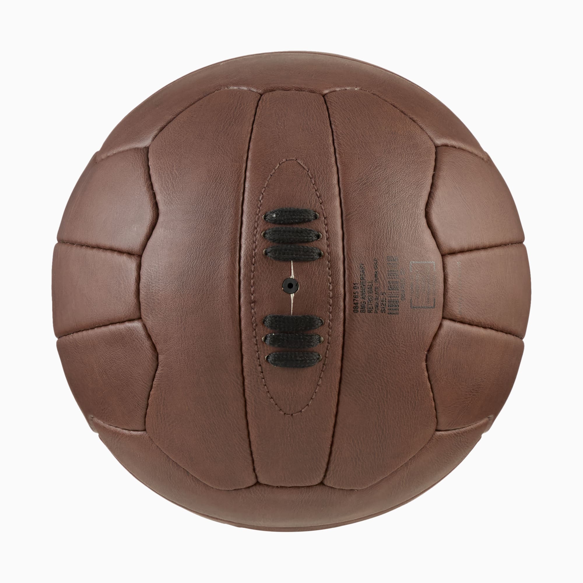 Bruine PUMA voetbal met gestikte panelen en vetersluiting voor een klassieke look.