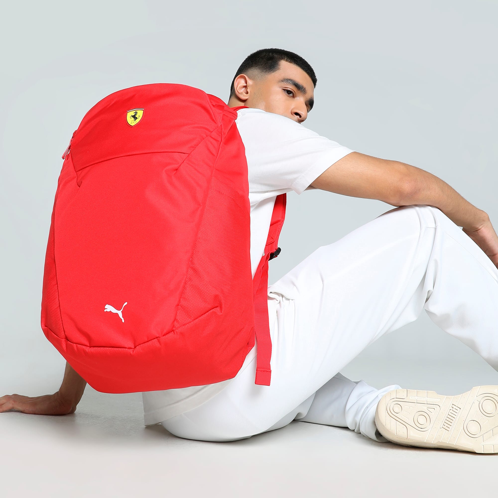 Mochila Ferrari Puma Negra — RaceStore