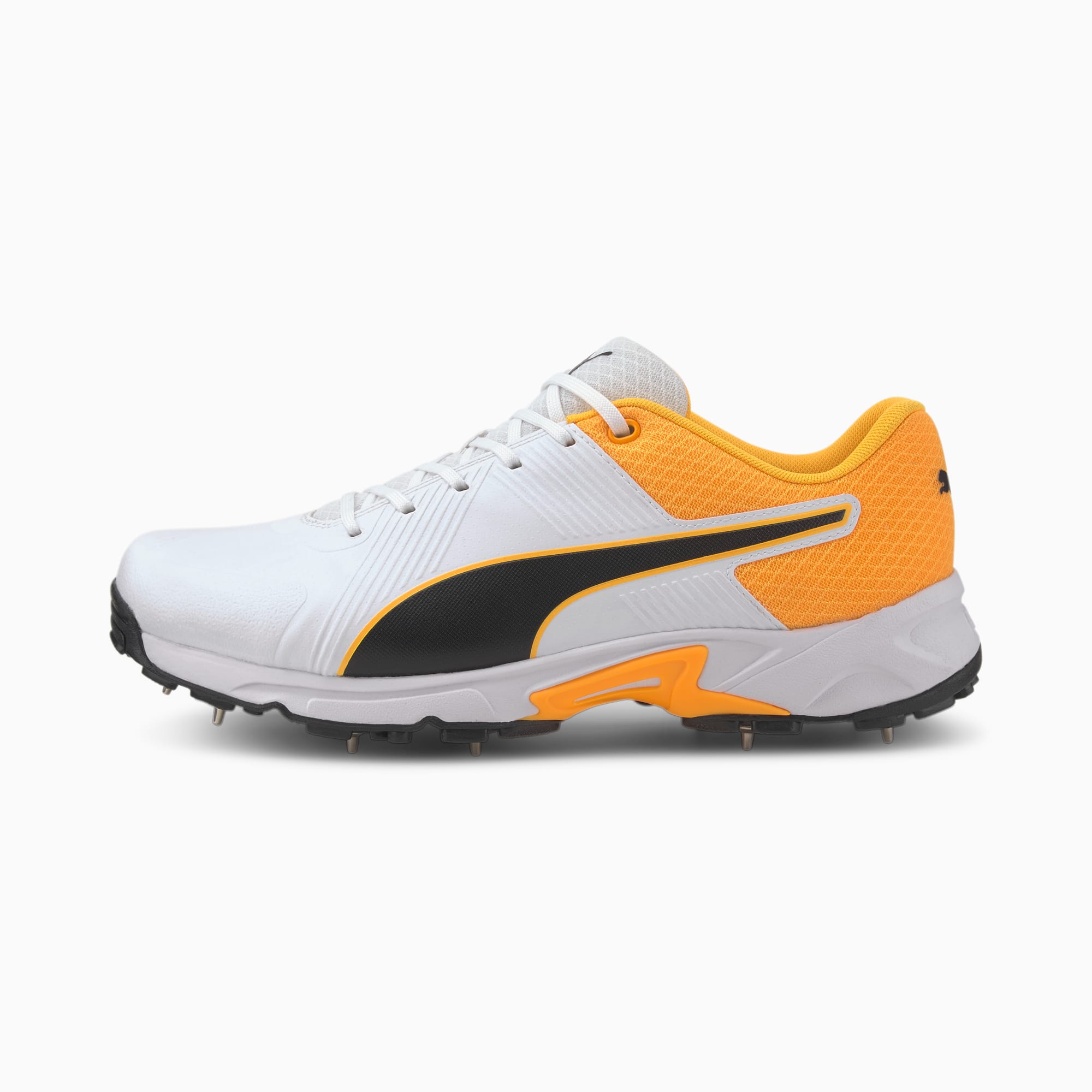 Cricket boots