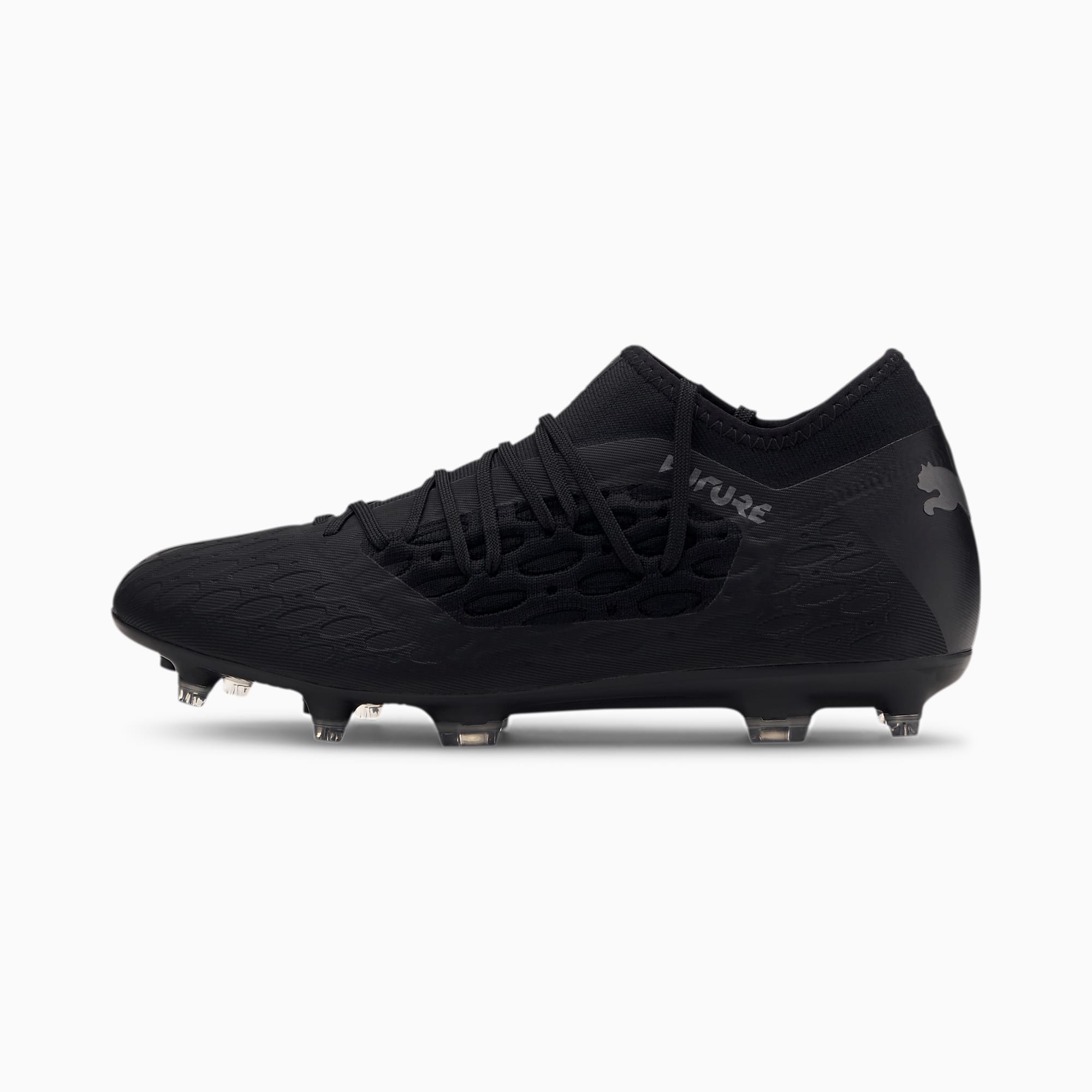 puma black football shoes