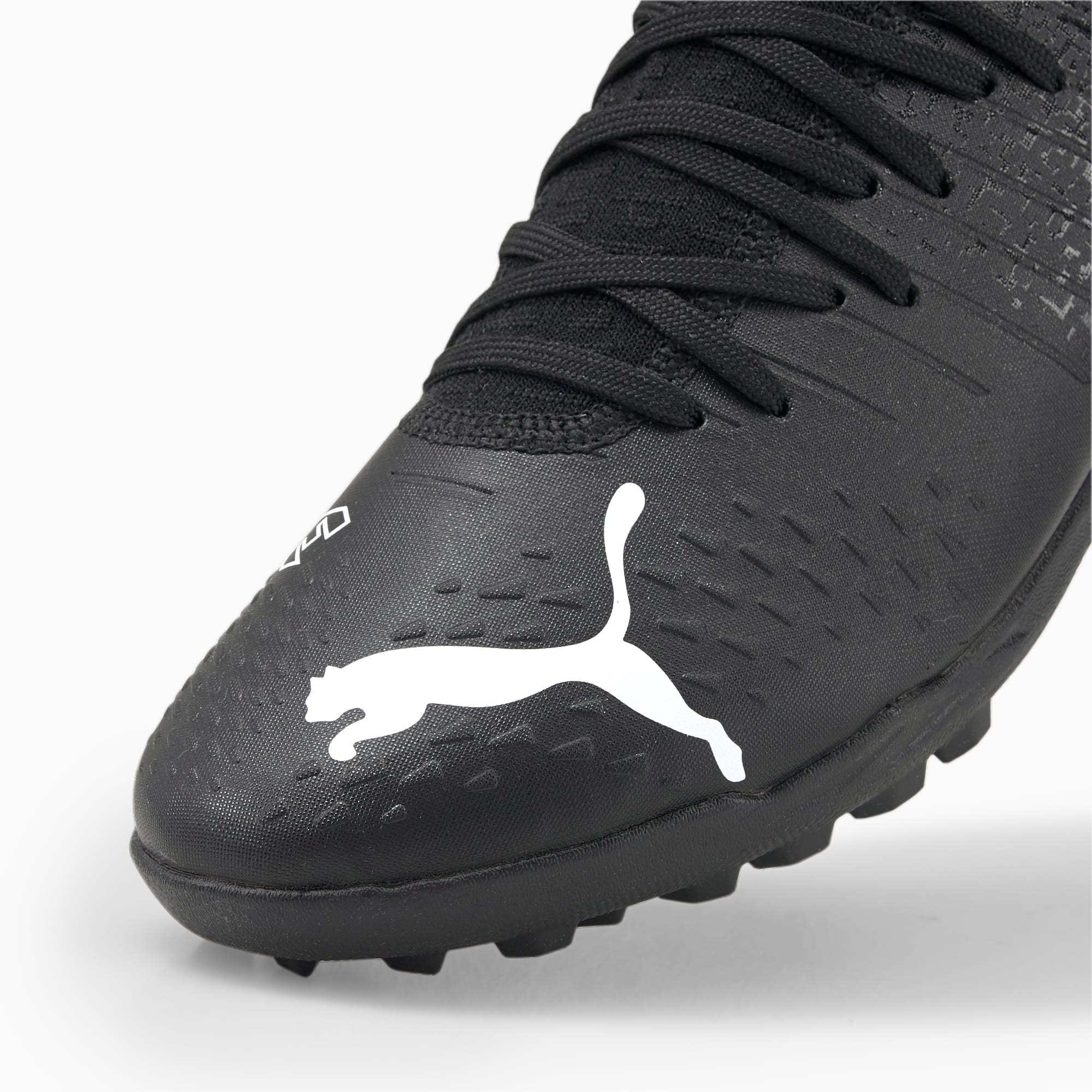 Puma football flats store