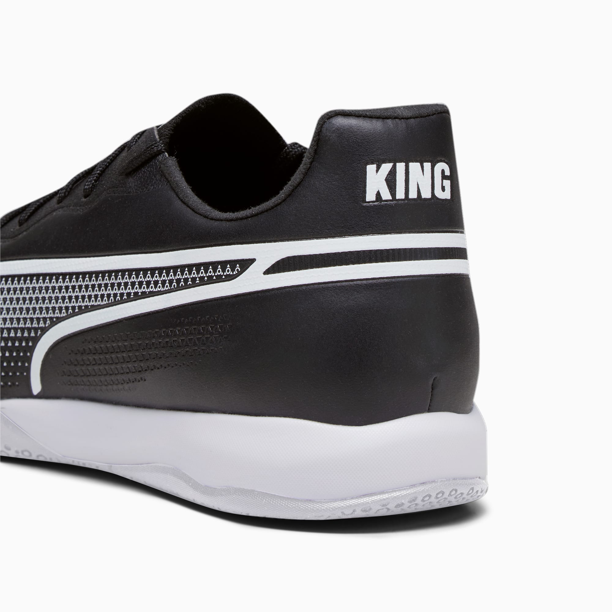 Puma king futsal shoes clearance