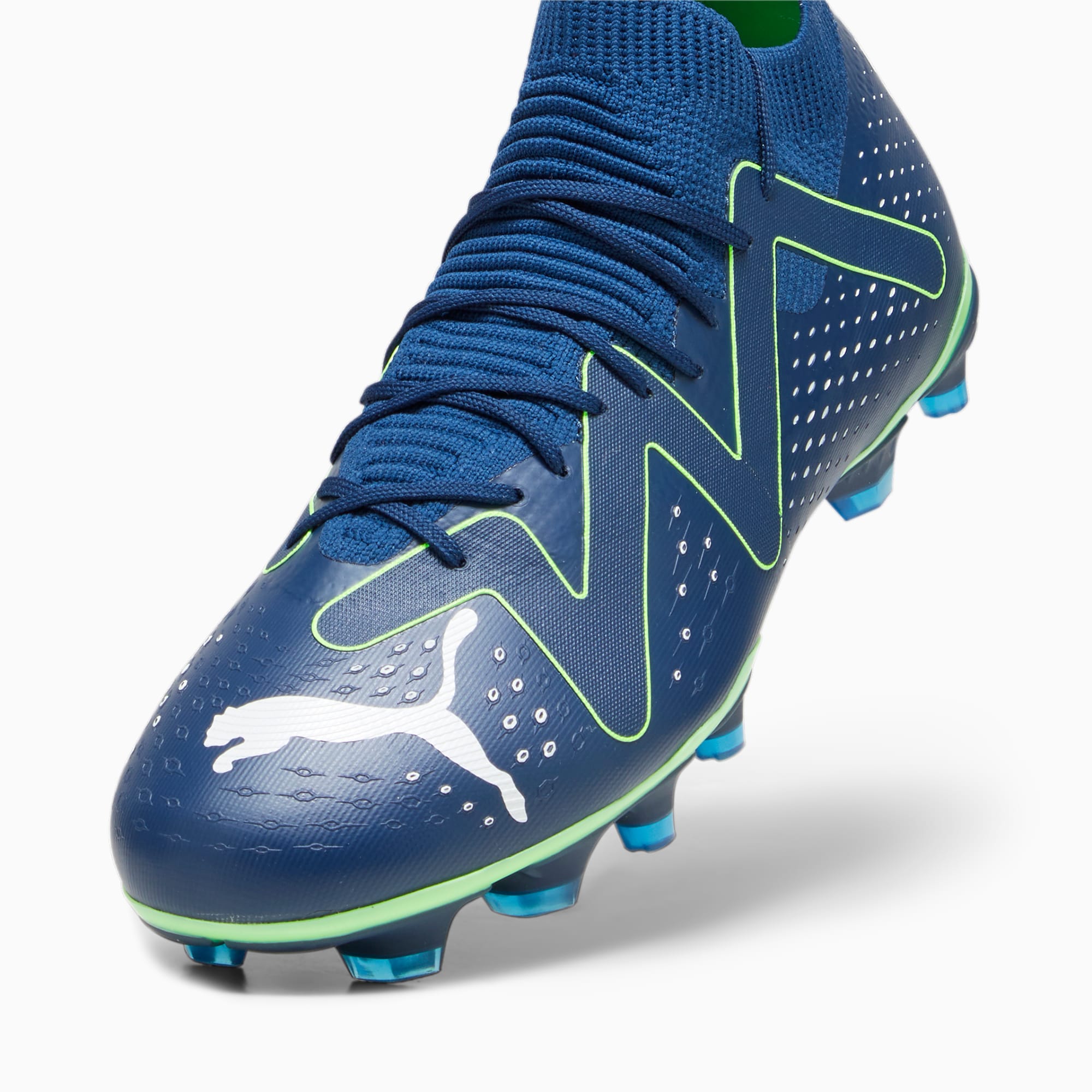 Puma blue hotsell football boots