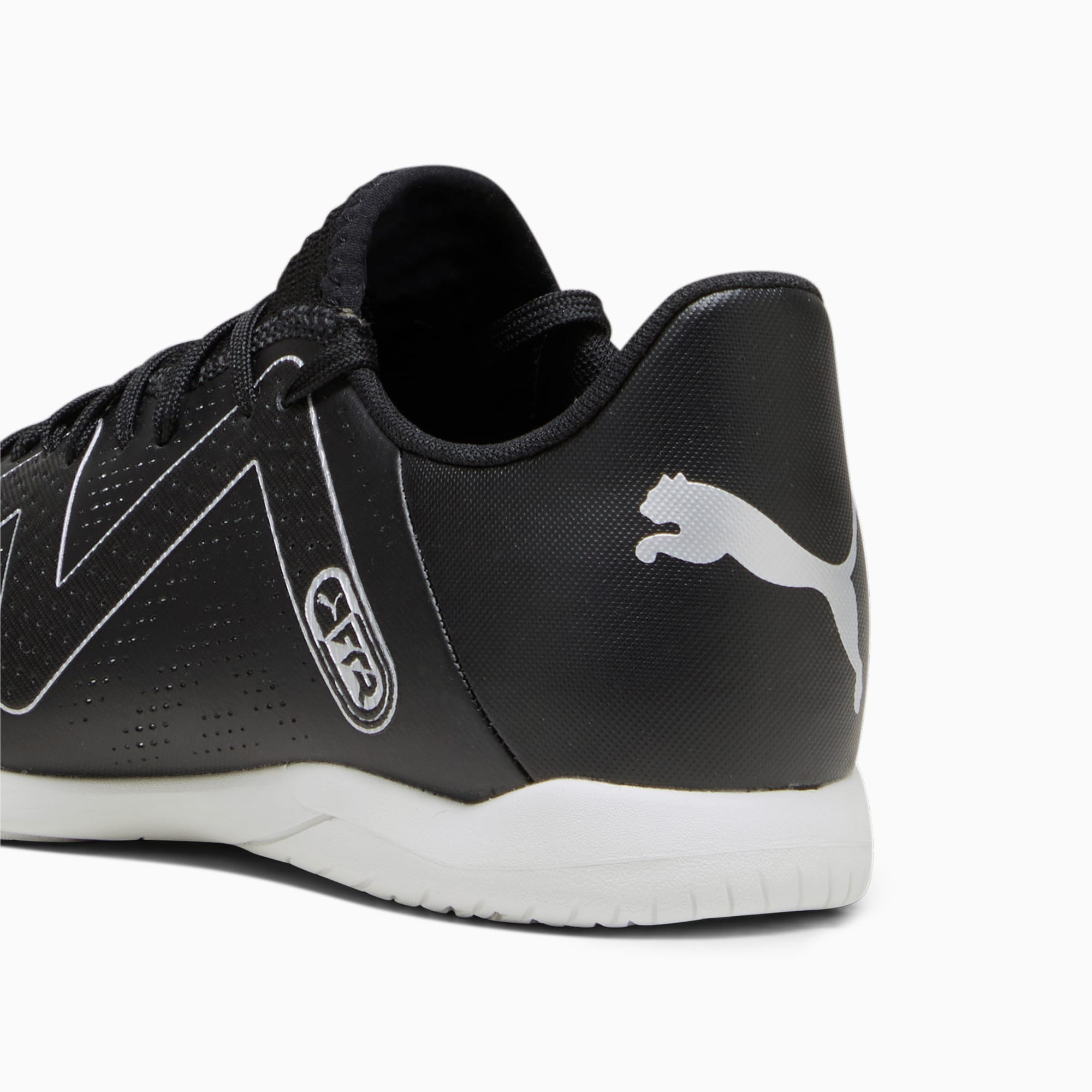 Chaussure futsal puma online