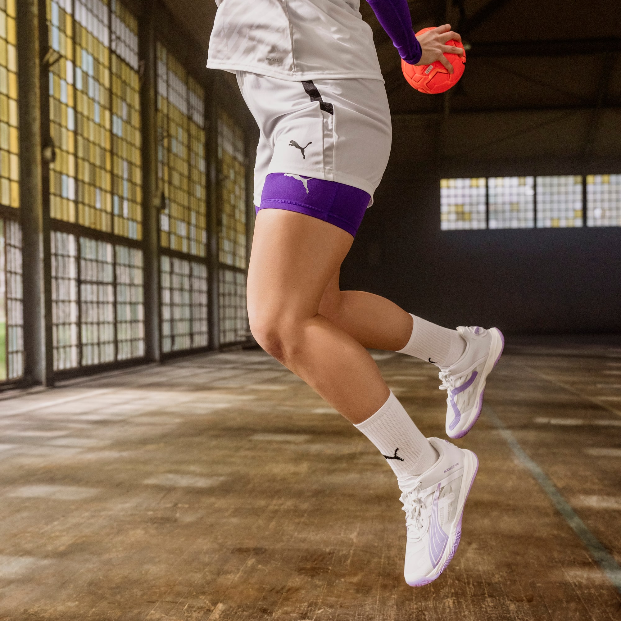 Puma Accelerate Nitro SQD Indoor Shoes White Vivid Violet 10.5