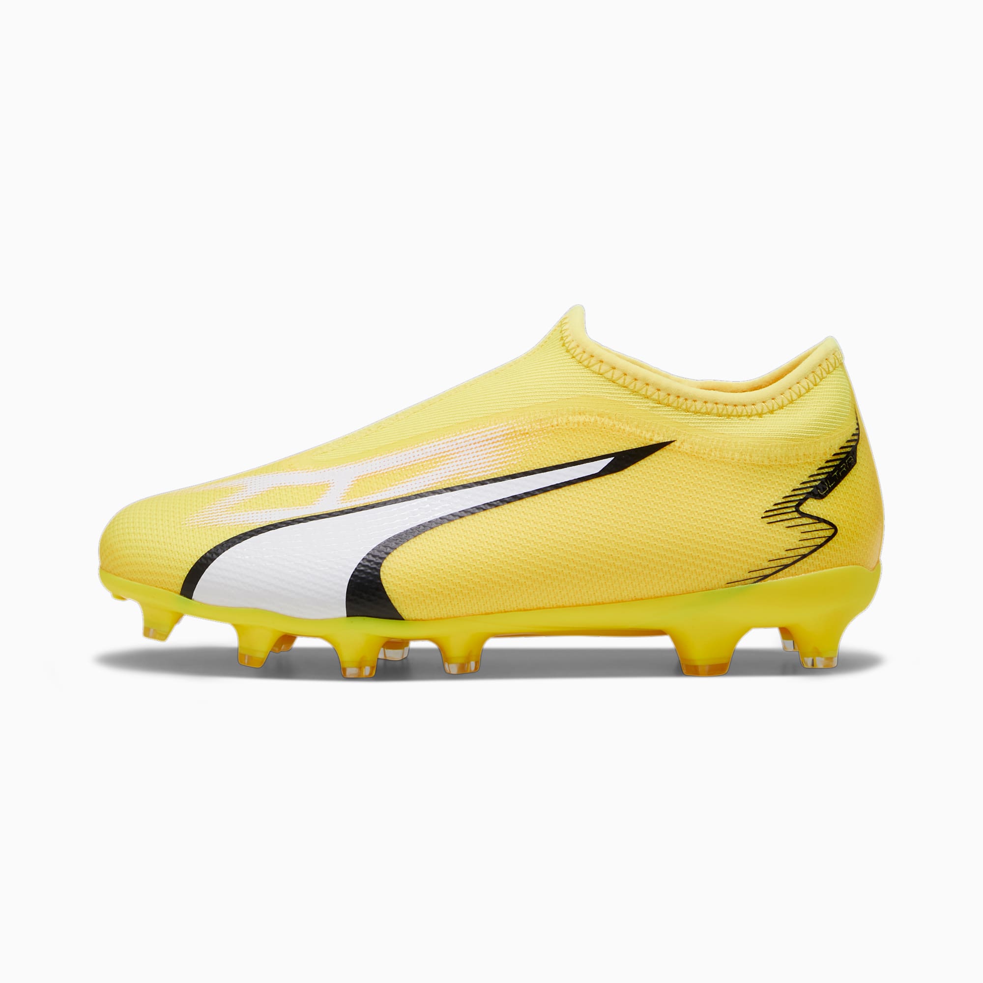 Puma boys football boots top