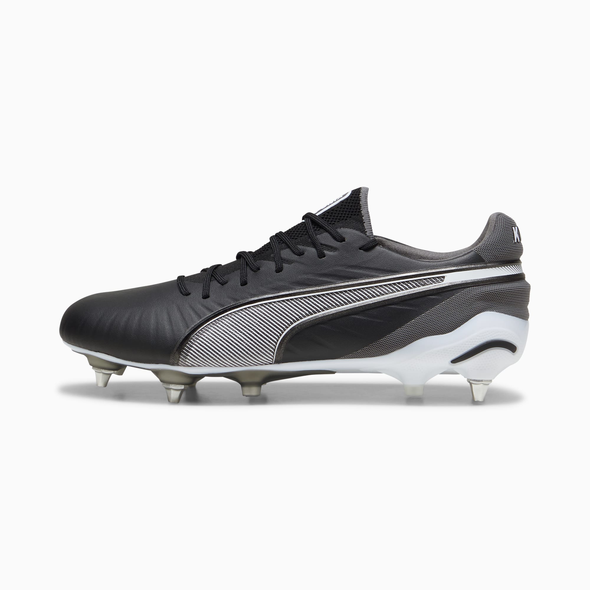 Puma king metal studs top