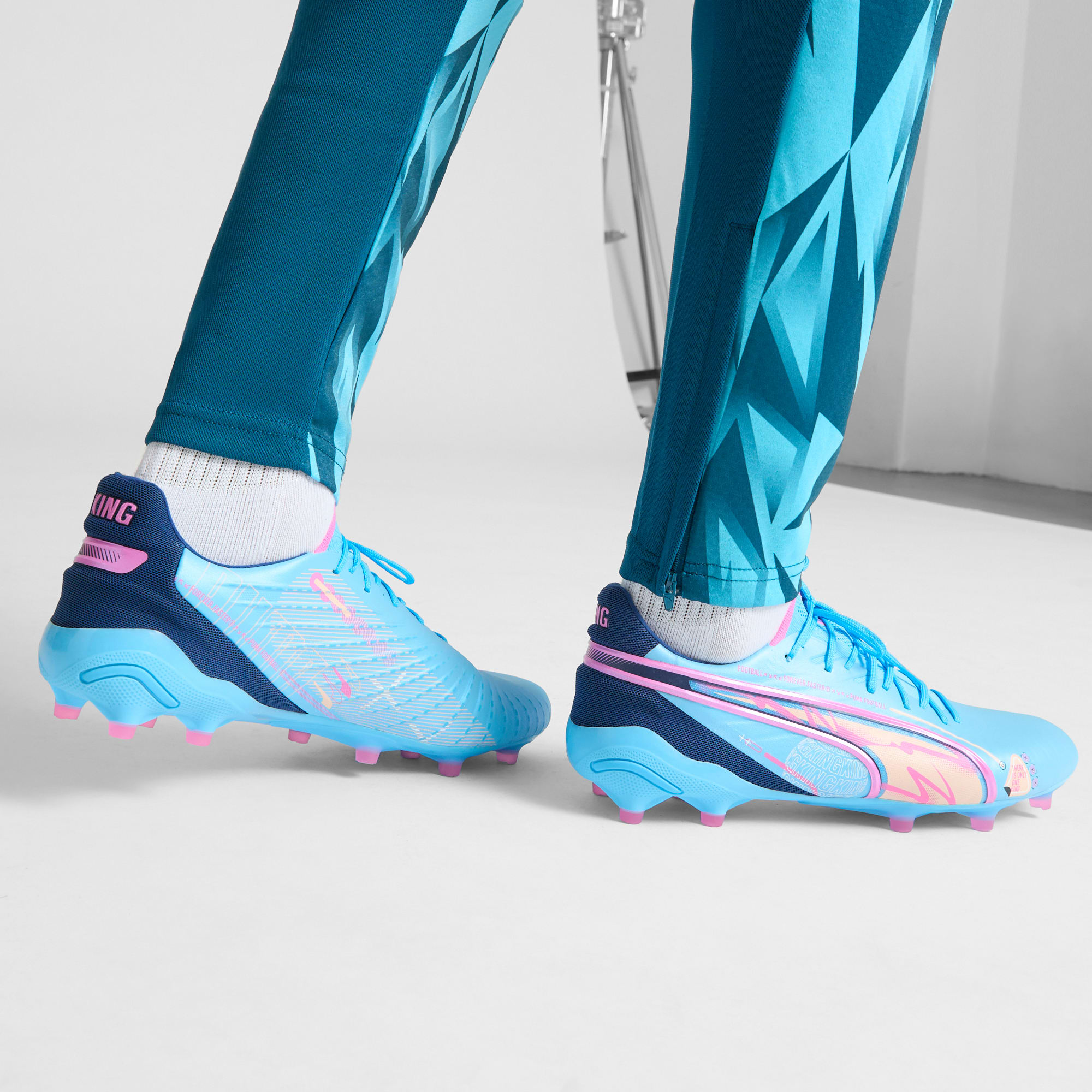 KING ULTIMATE VOLUME UP Firm Ground Artificial Ground Men s Soccer Cleats PUMA