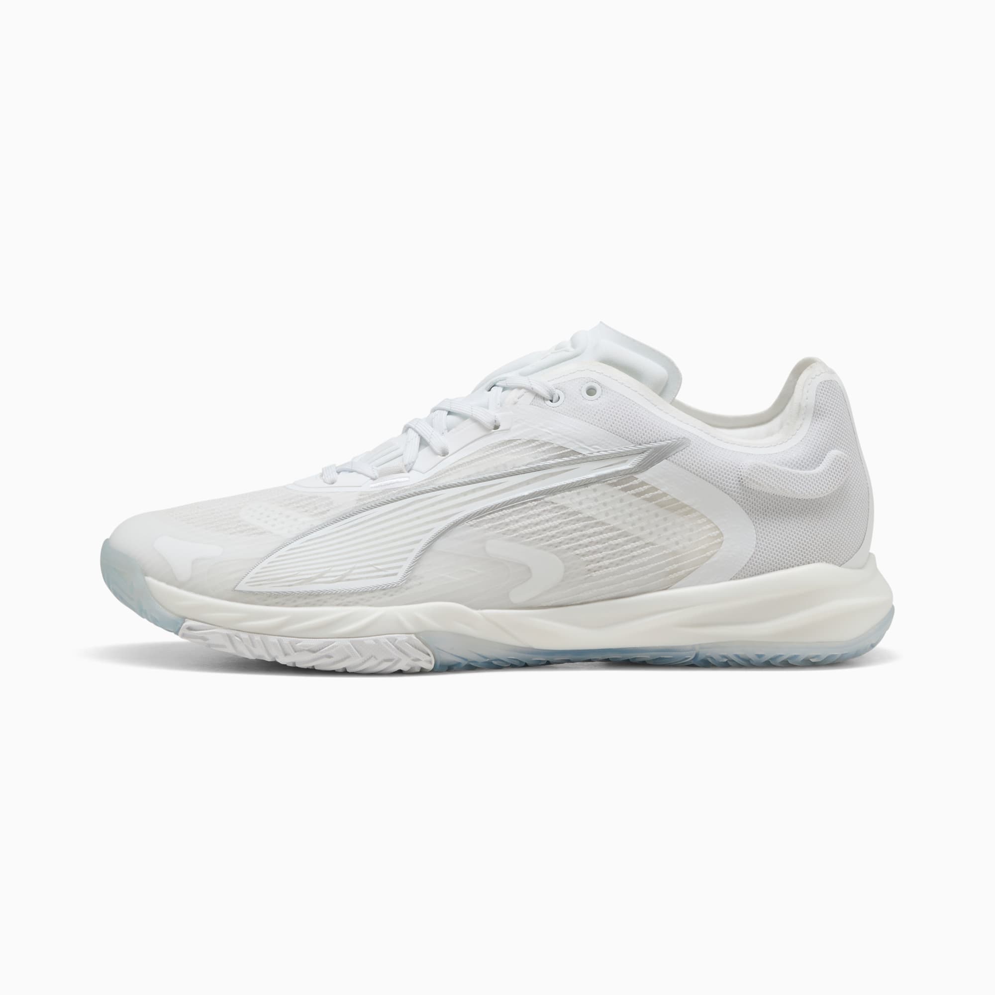Witte PUMA heren sneaker met een gestructureerde zool en kenmerkende Formstrip.