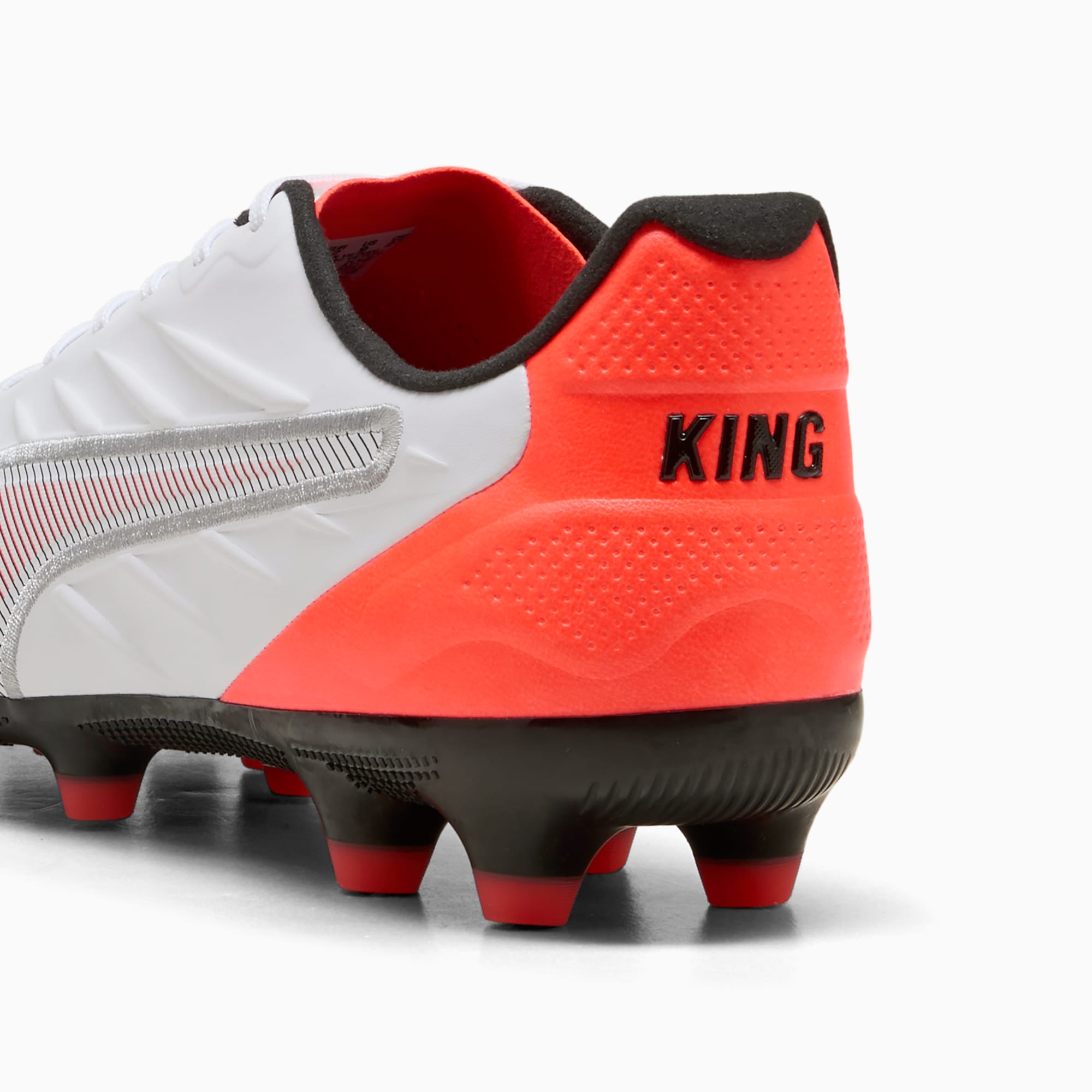 PUMA公式】ユニセックス キング プロ HG/AG サッカースパイク