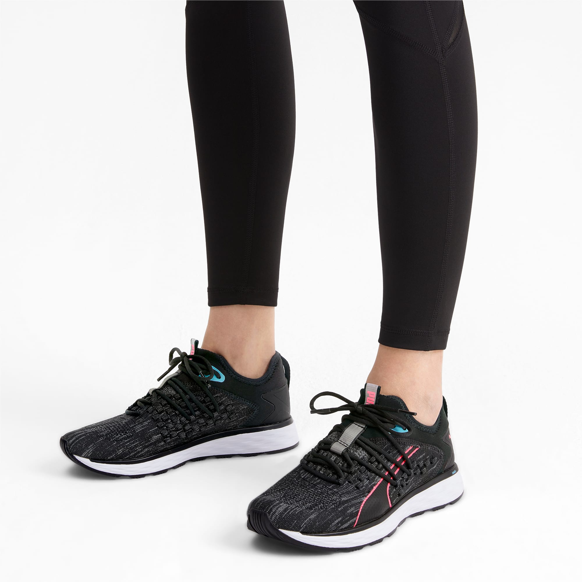 black running shoes womens