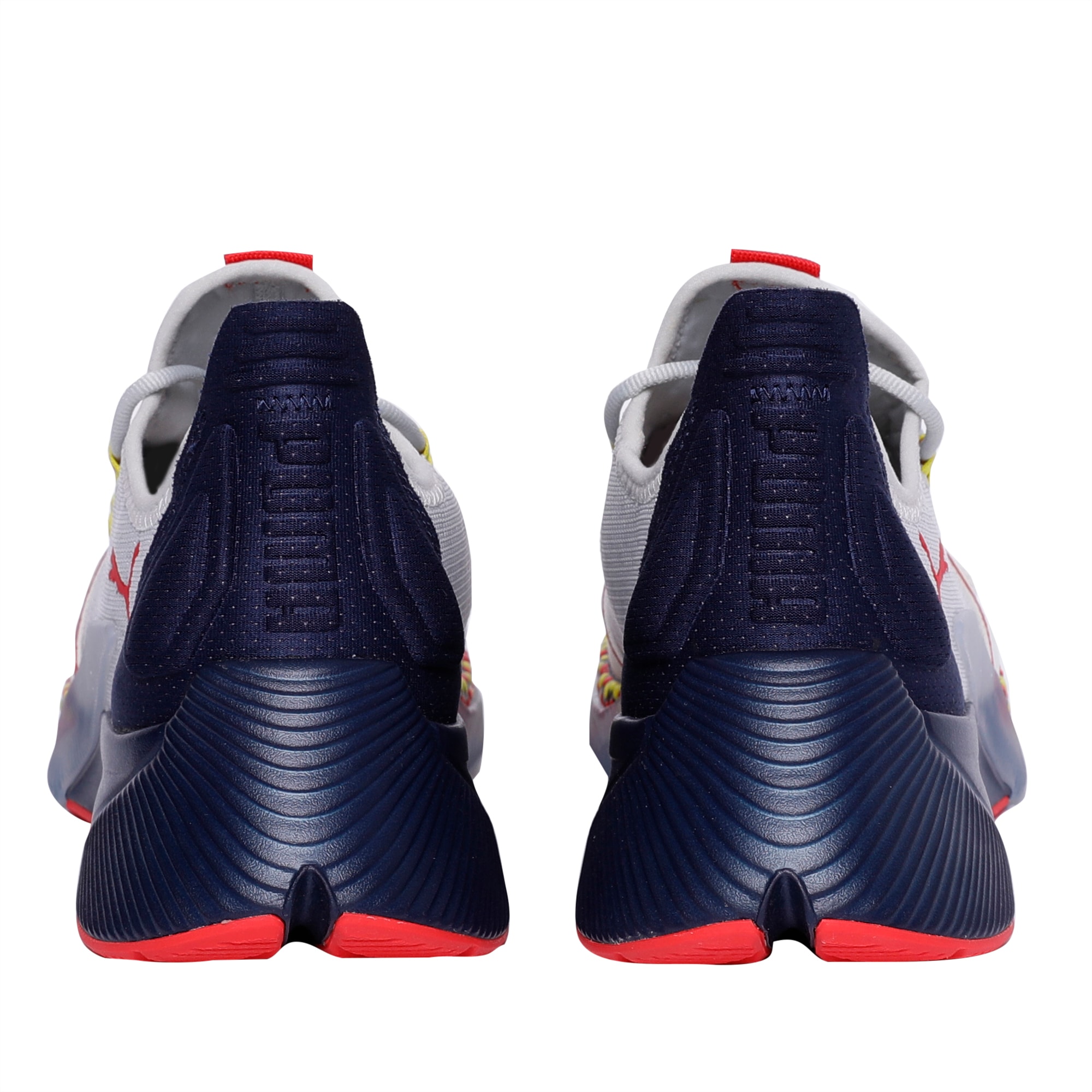 puma xcelerator running shoes