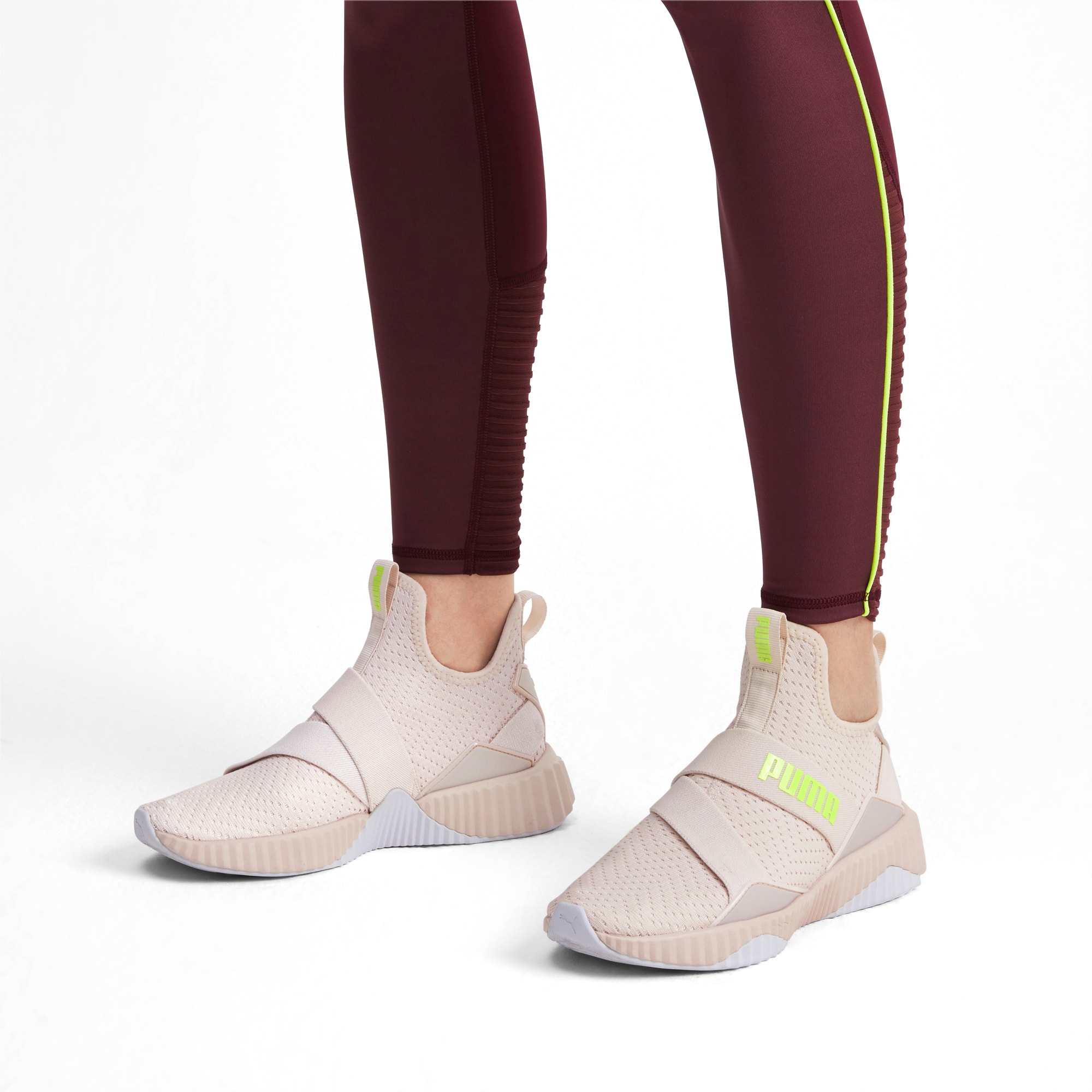 puma defy mid core