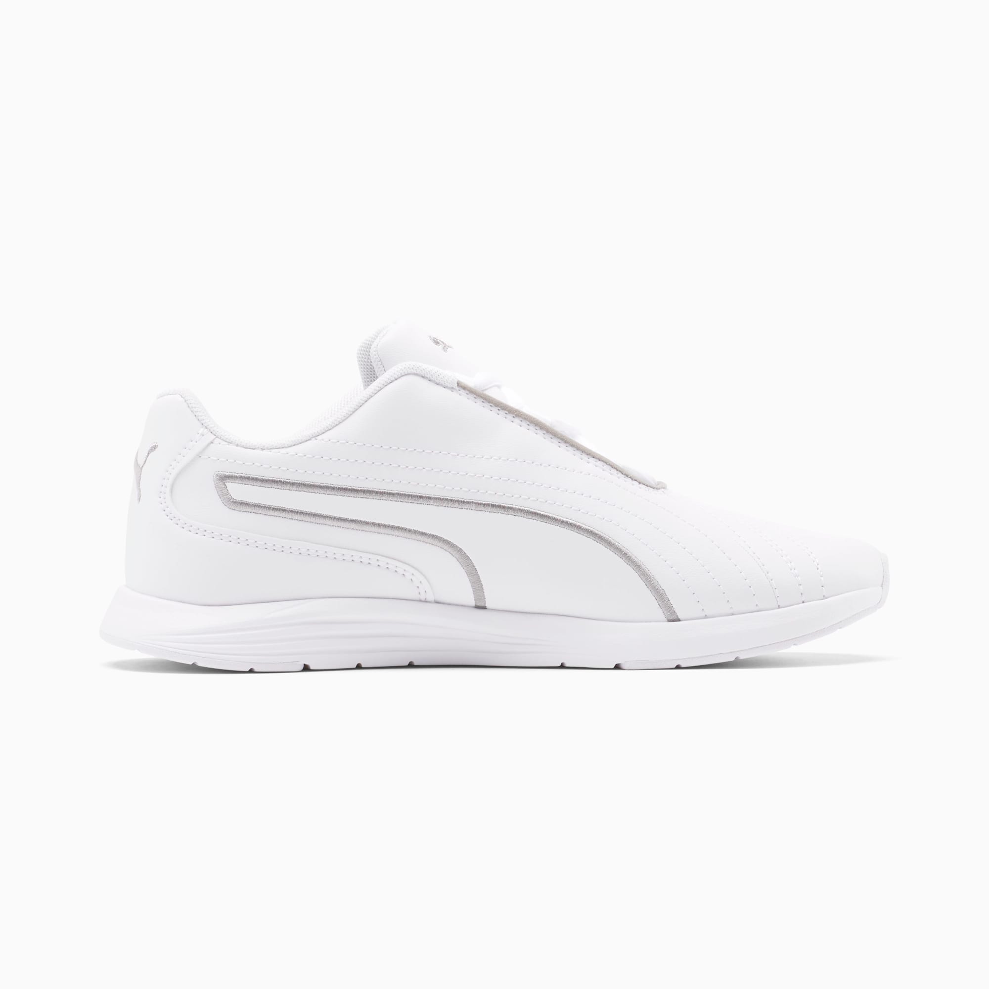 lacing puma shoes