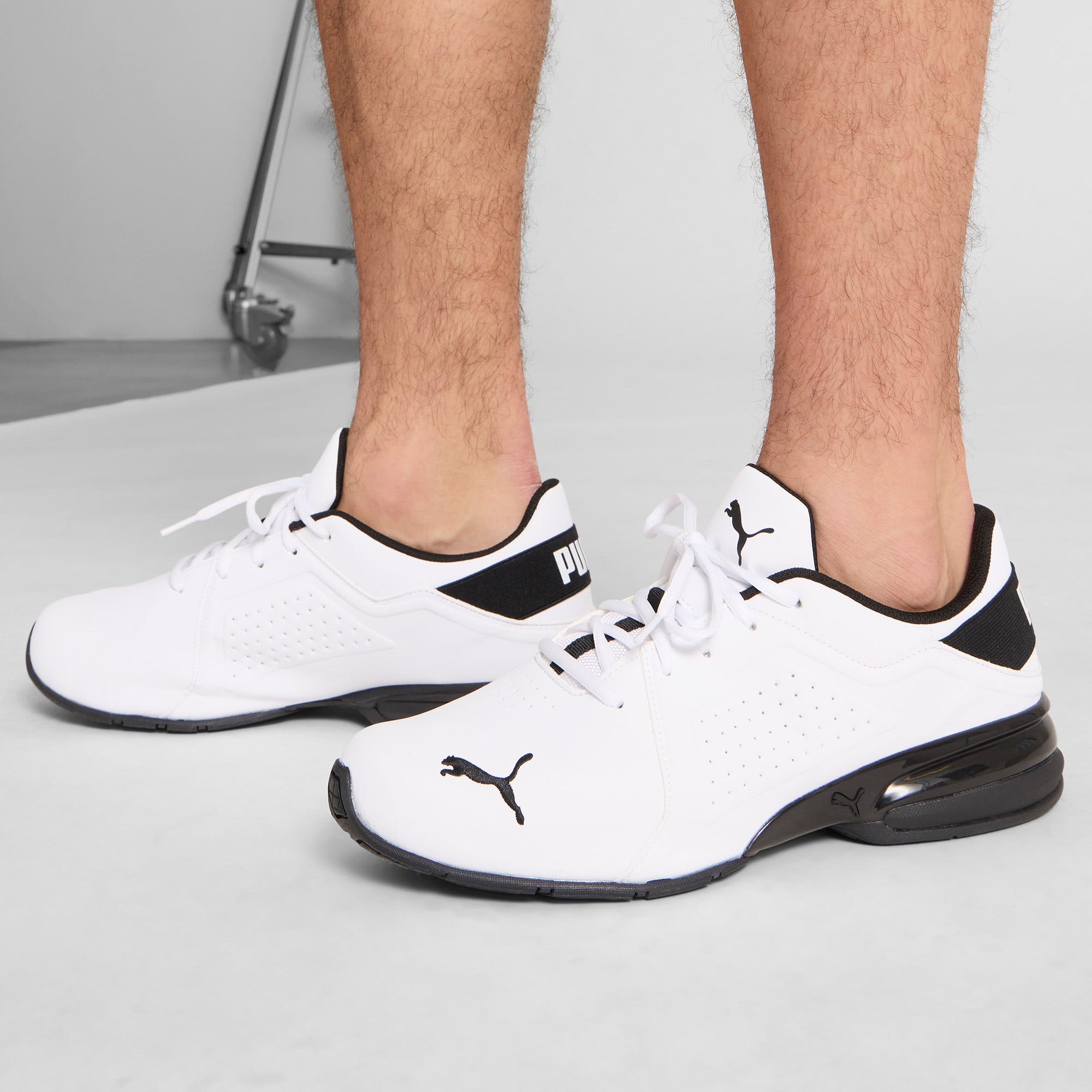Viz Runner Wide Men s Shoes PUMA